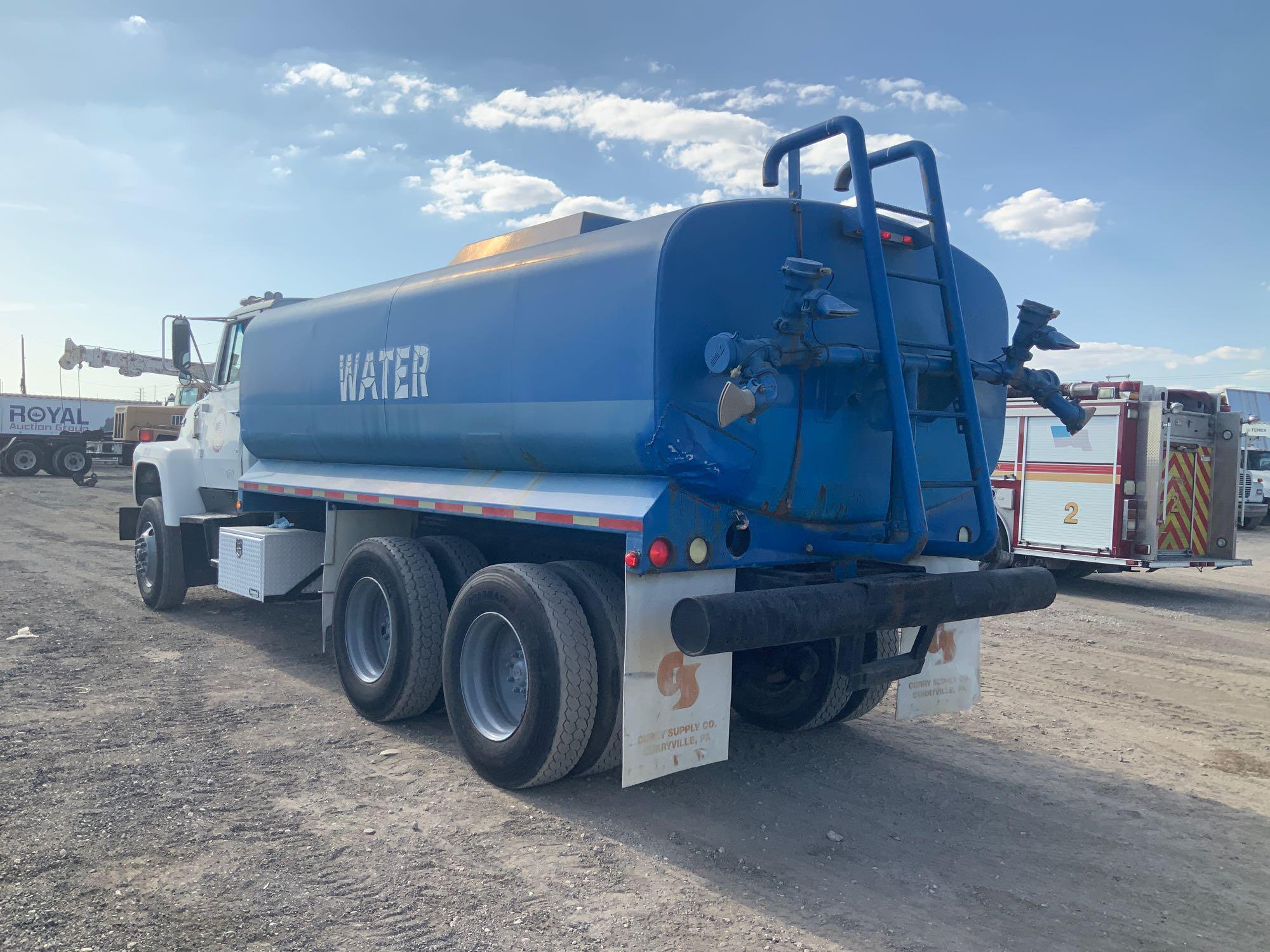 1989 Ford LT8000 T/A Water Truck