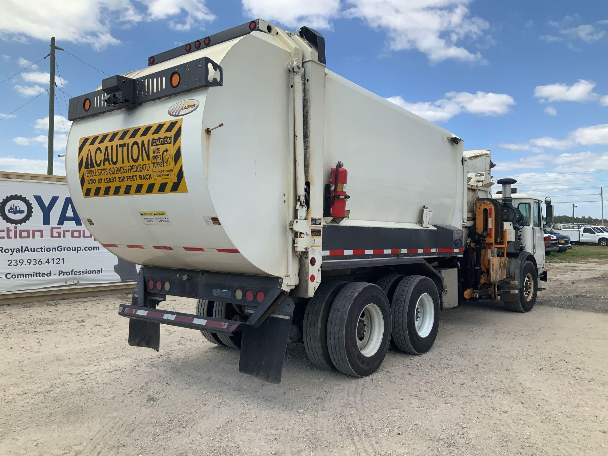 2014 Autocar Xpeditor Side Loader T/A Garbage Truck