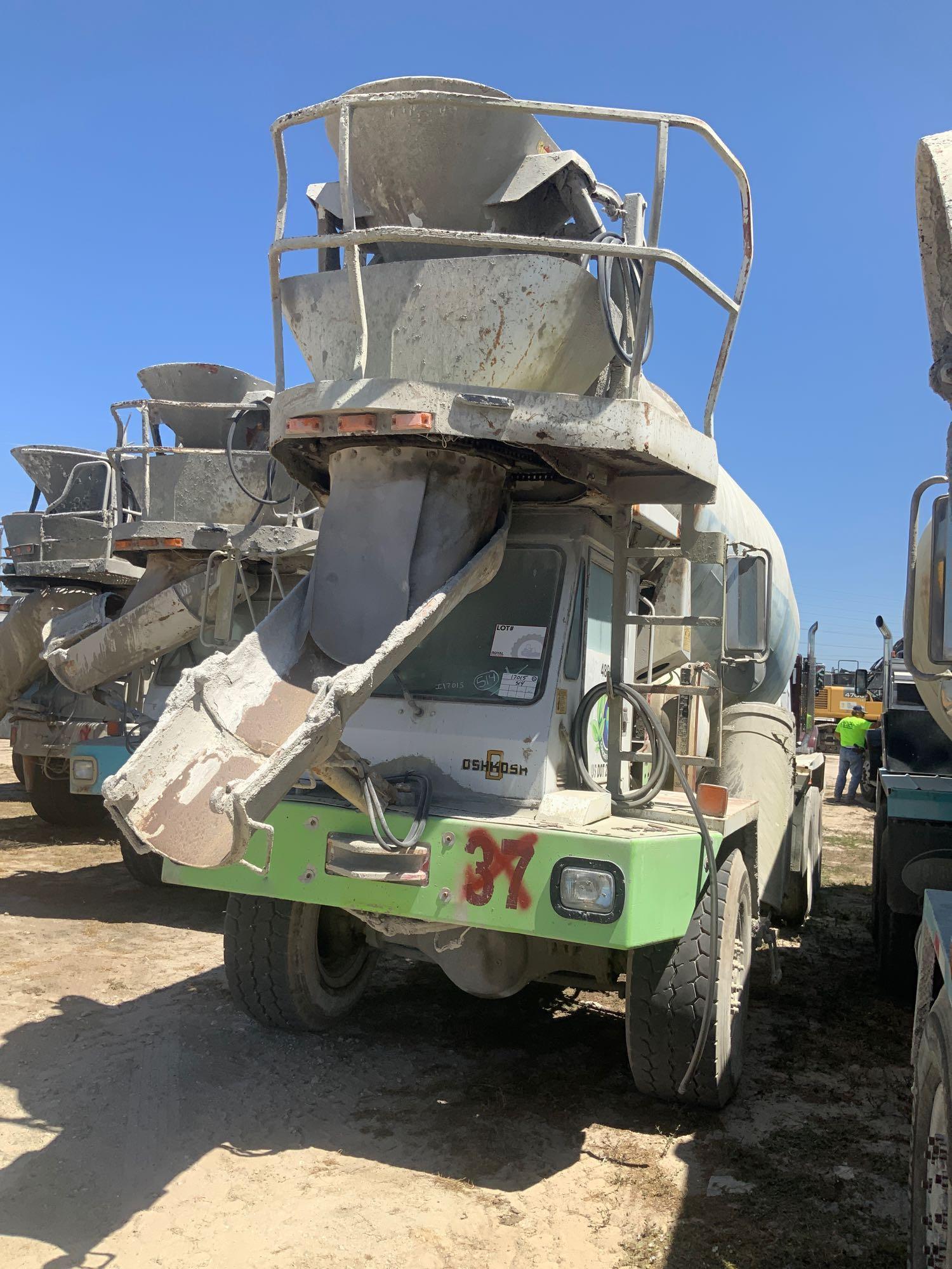 1999 Oshkosh S-series Concrete Mixer Truck