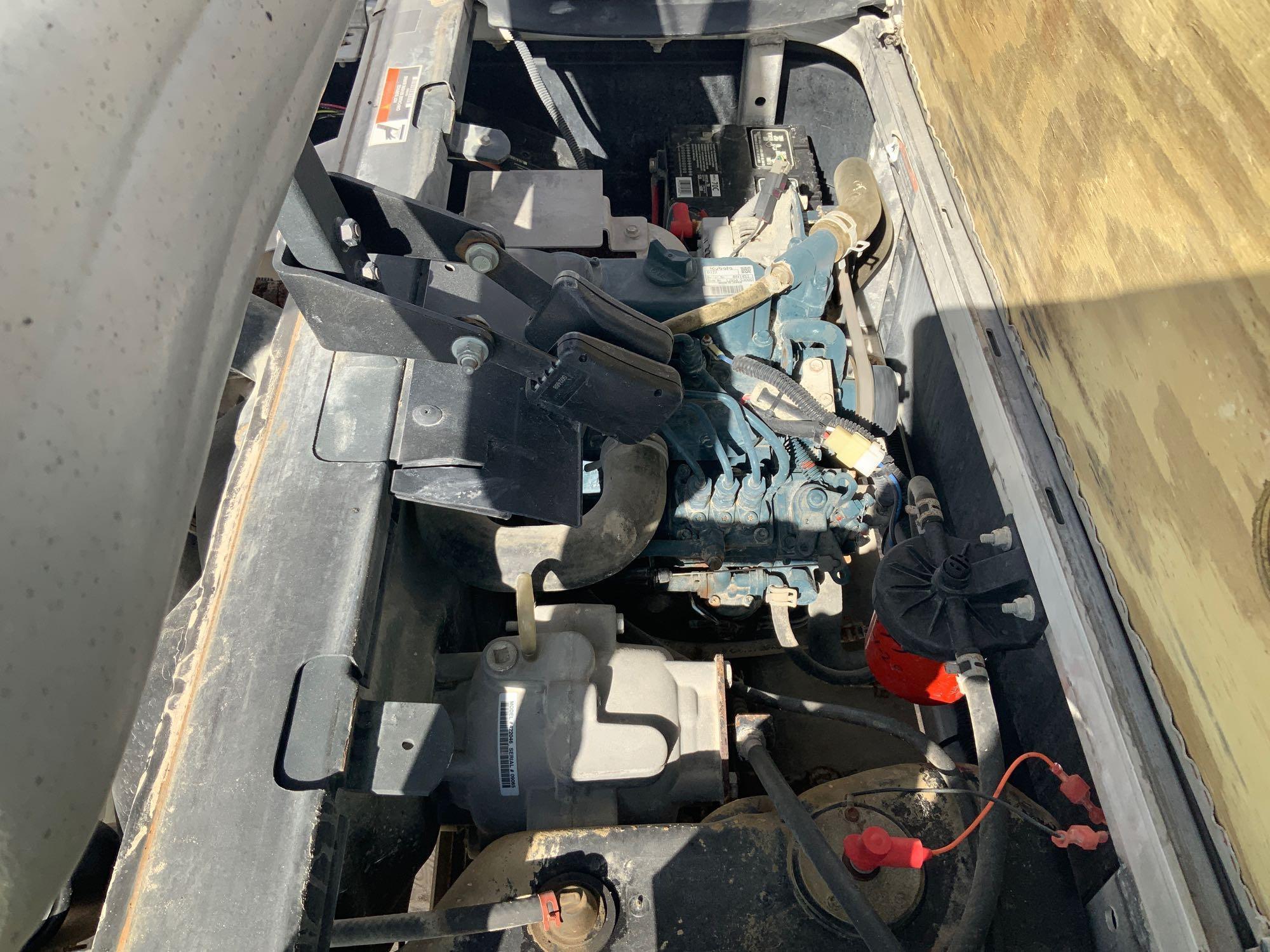 2018 Clubcar Carryall 1500 4x4 Diesel Dump Cart
