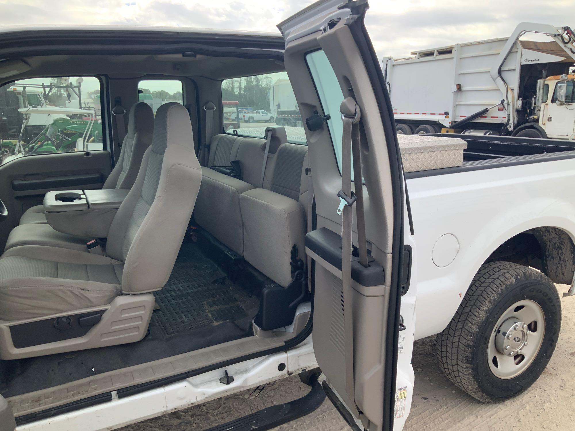 2008 Ford F-250 4x4 Extended Cab Pickup Truck