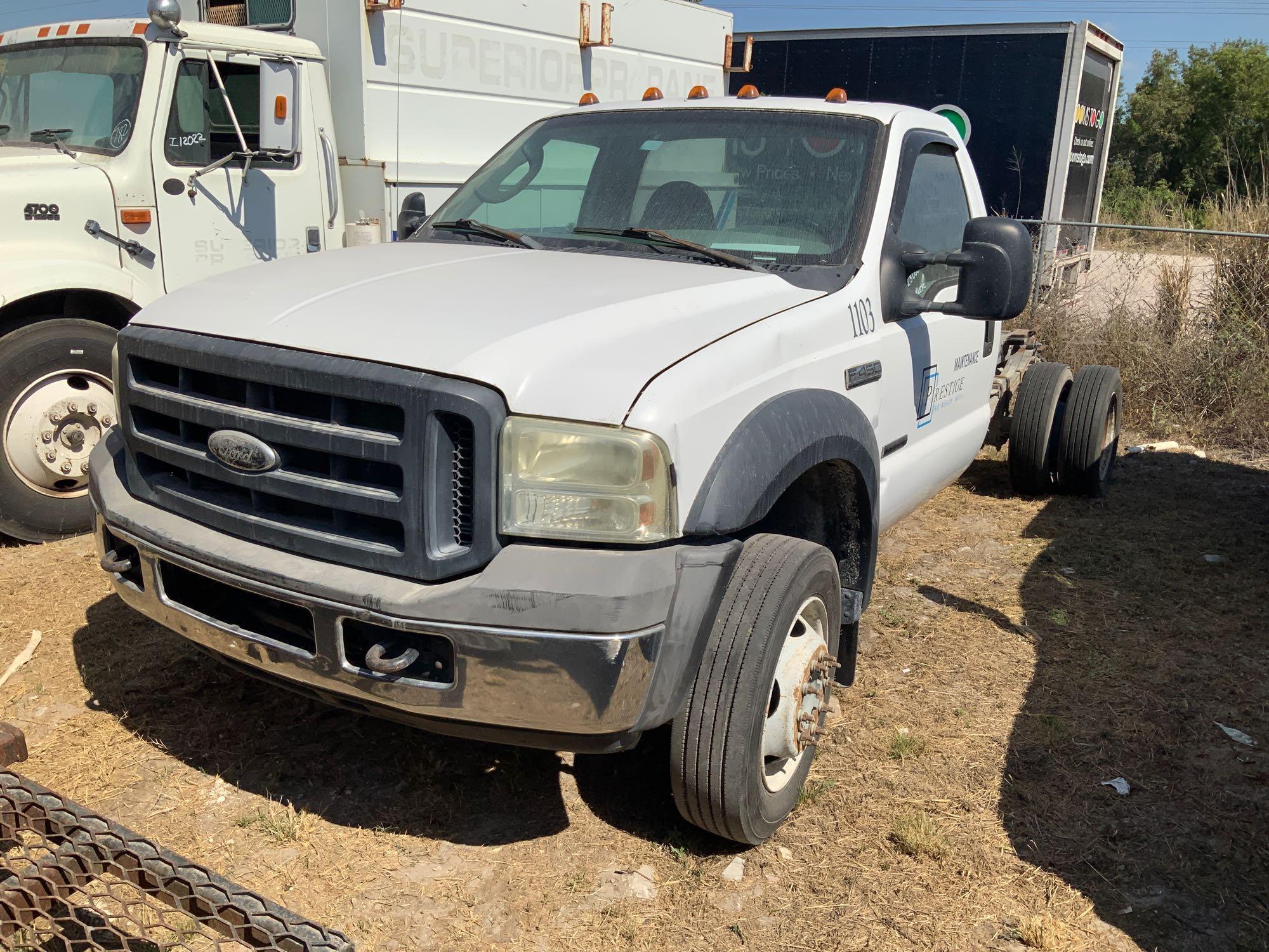 2006 Ford F-450 Cab & Chassis