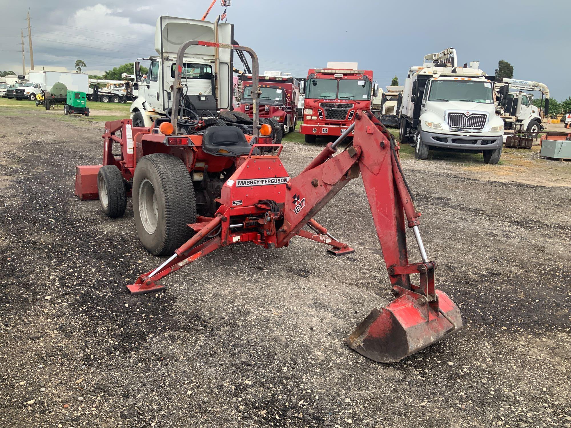 Massey Ferguson MF1250 4WD Loader Backhoe Tractor