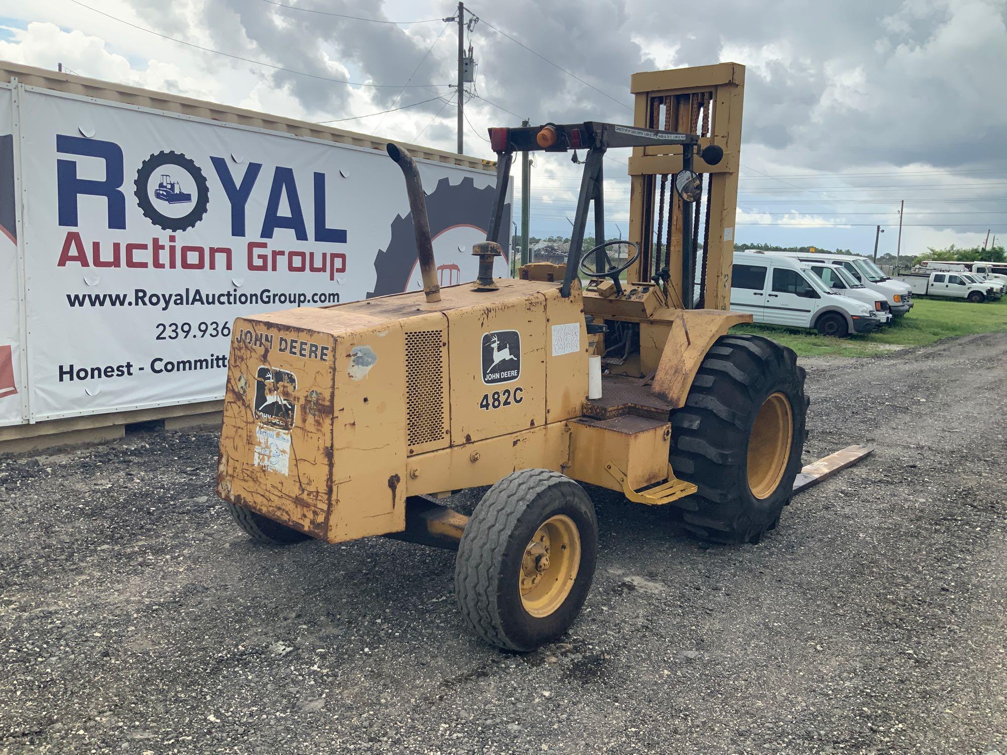 John Deere 482C 6,000lb Forklift