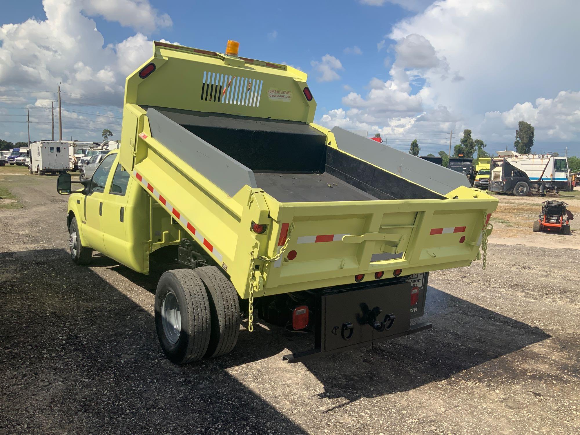 2004 Ford F-350 Dump Truck