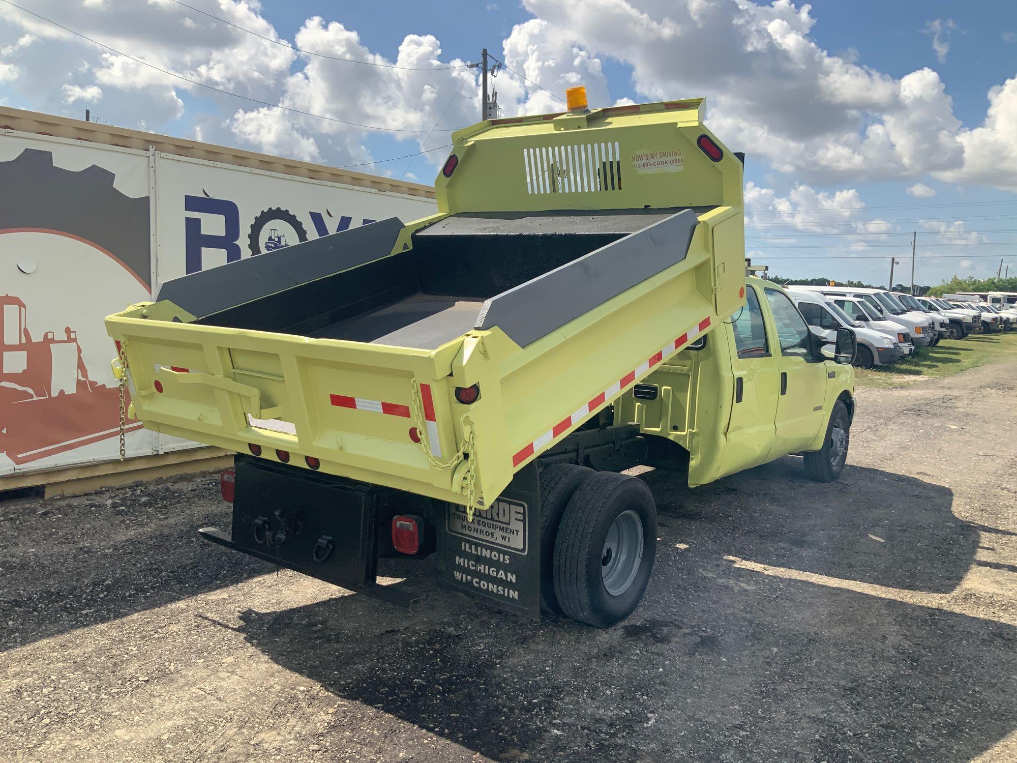 2004 Ford F-350 Dump Truck