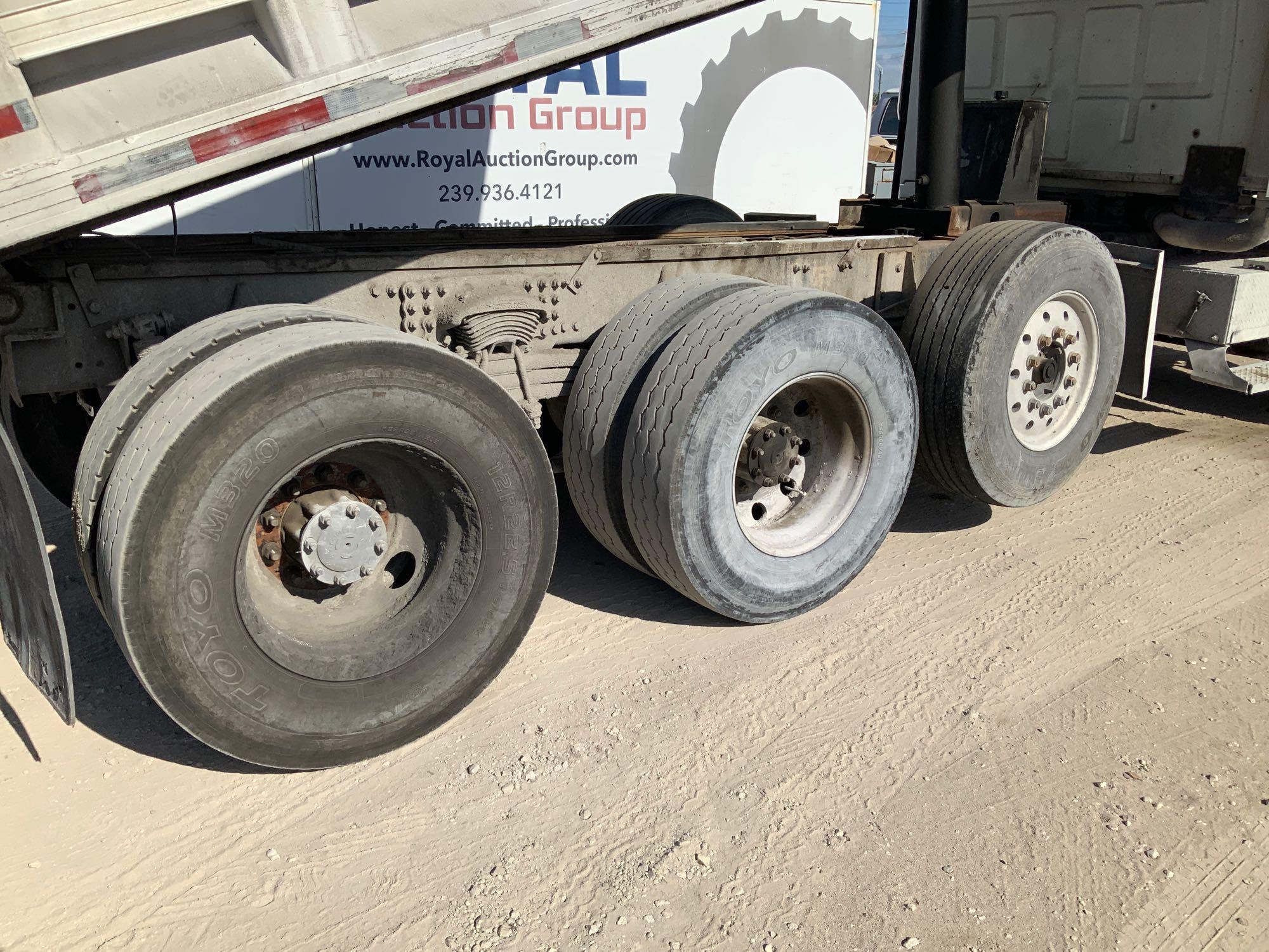 2007 Sterling L9500 Tri-Axle Dump Truck