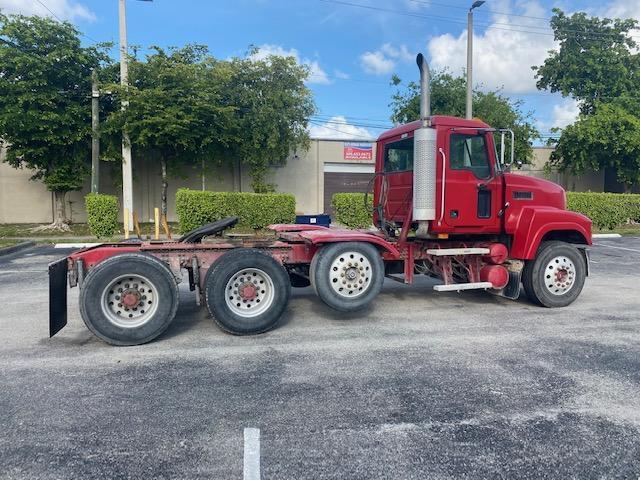 2007 Mack CHN613 Tri Axle Wet Kit Truck Tractor