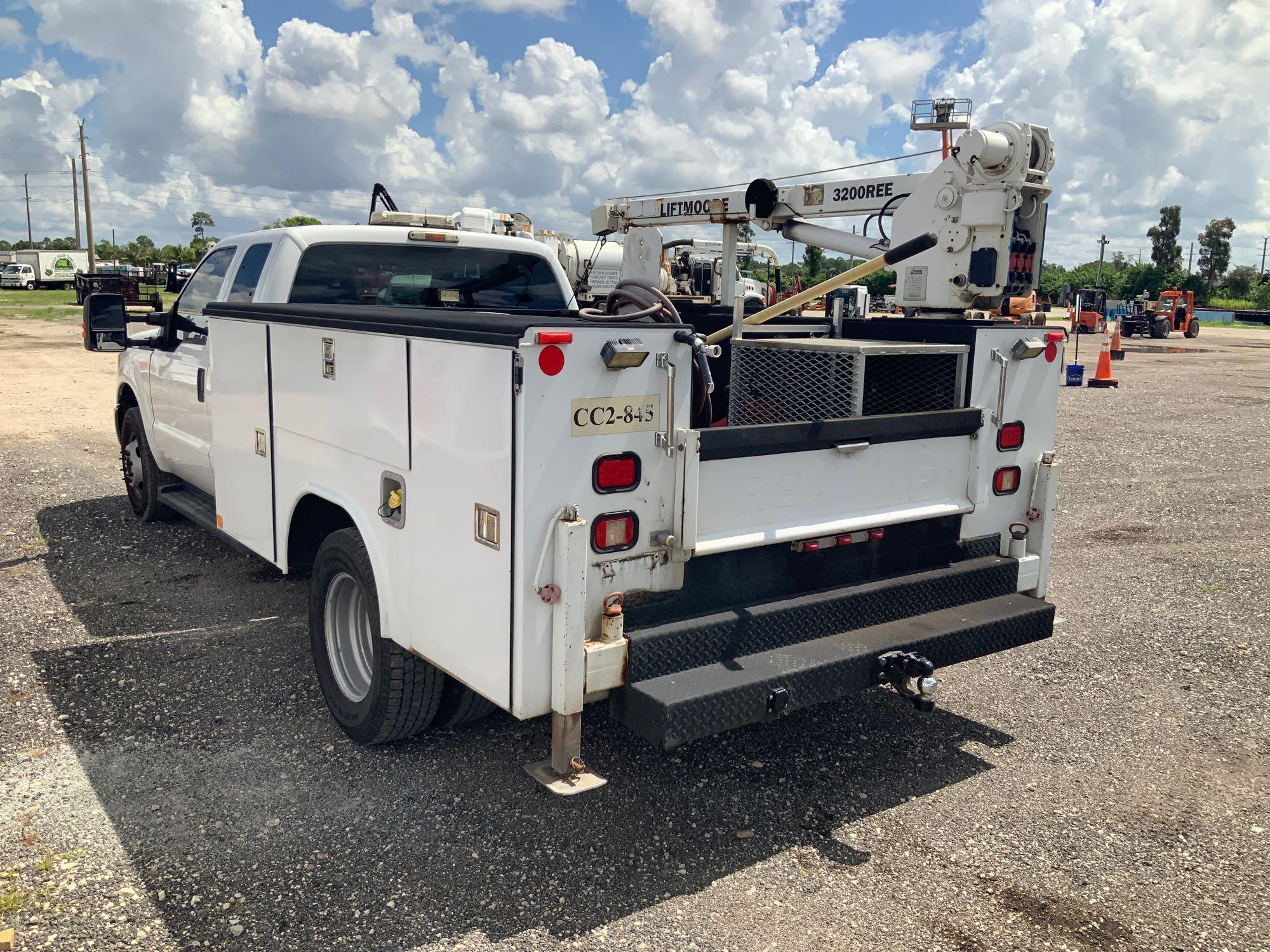 2014 Ford F-350 Extended Cab Service Crane Truck