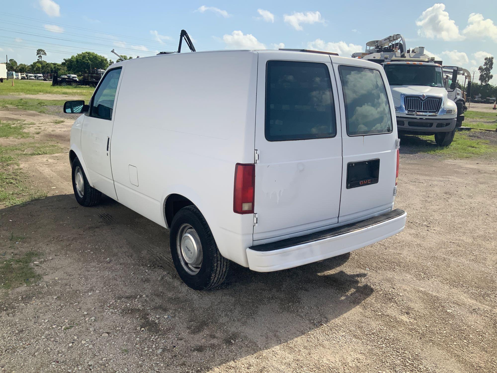 1994 GMC Safari Cargo Van