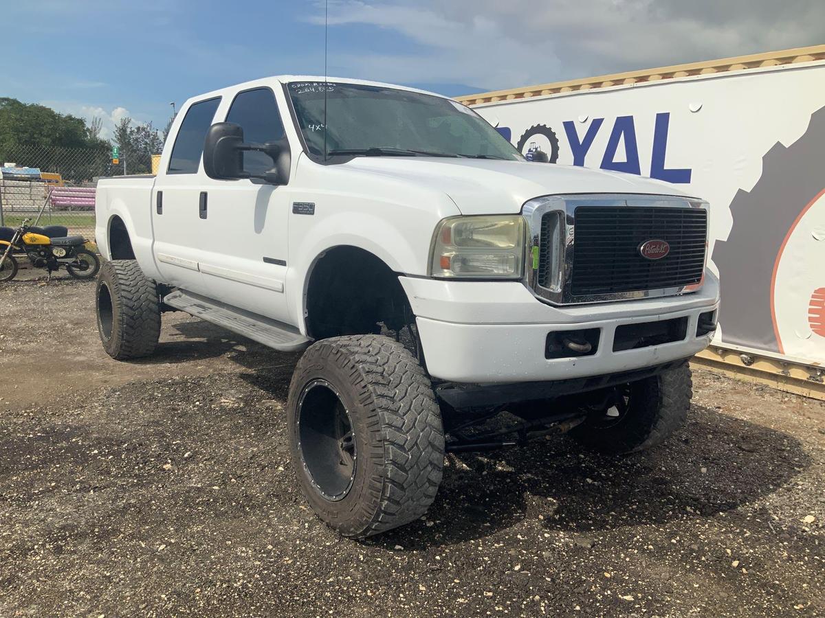 2001 Ford F-350 Crew Cab 4x4 Pickup Truck