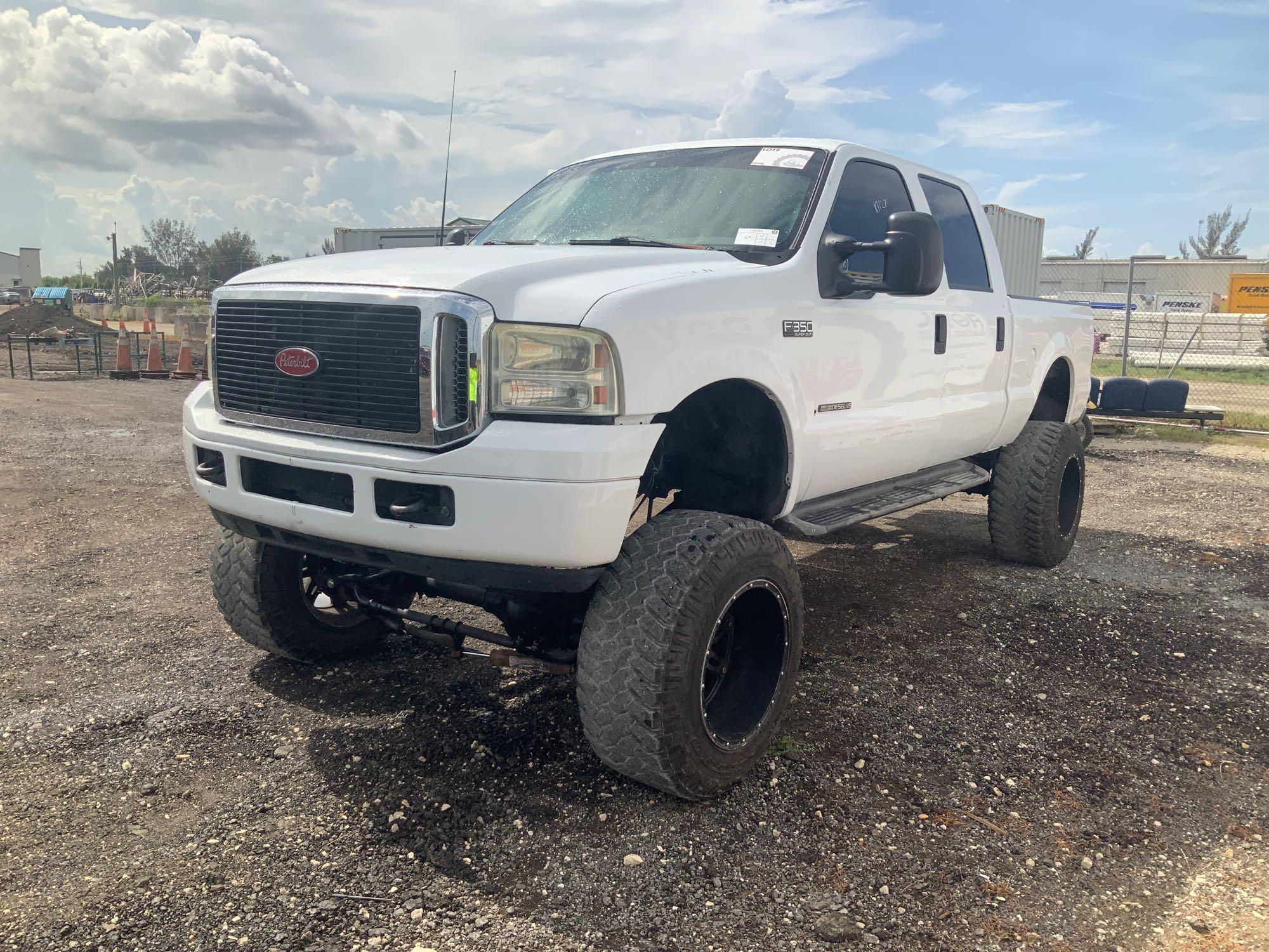 2001 Ford F-350 Crew Cab 4x4 Pickup Truck