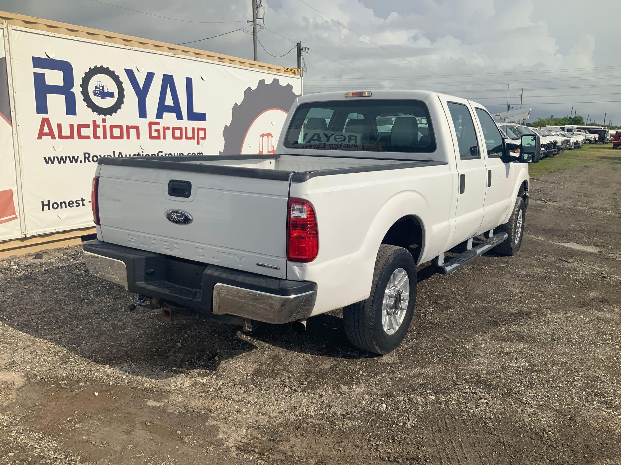 2015 Ford F-250 Crew Cab 4x4 Pickup Truck