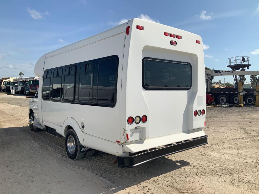 2013 Ford E-450 12 Passenger Shuttle Bus