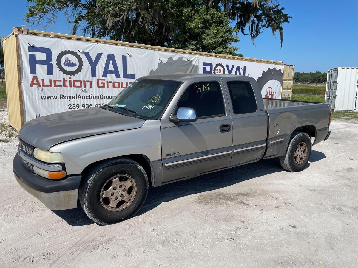 2000 Chevrolet Silverado Pickup Truck