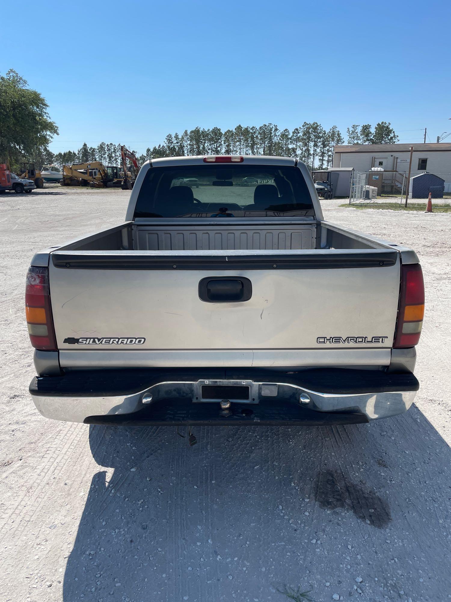 2000 Chevrolet Silverado Pickup Truck