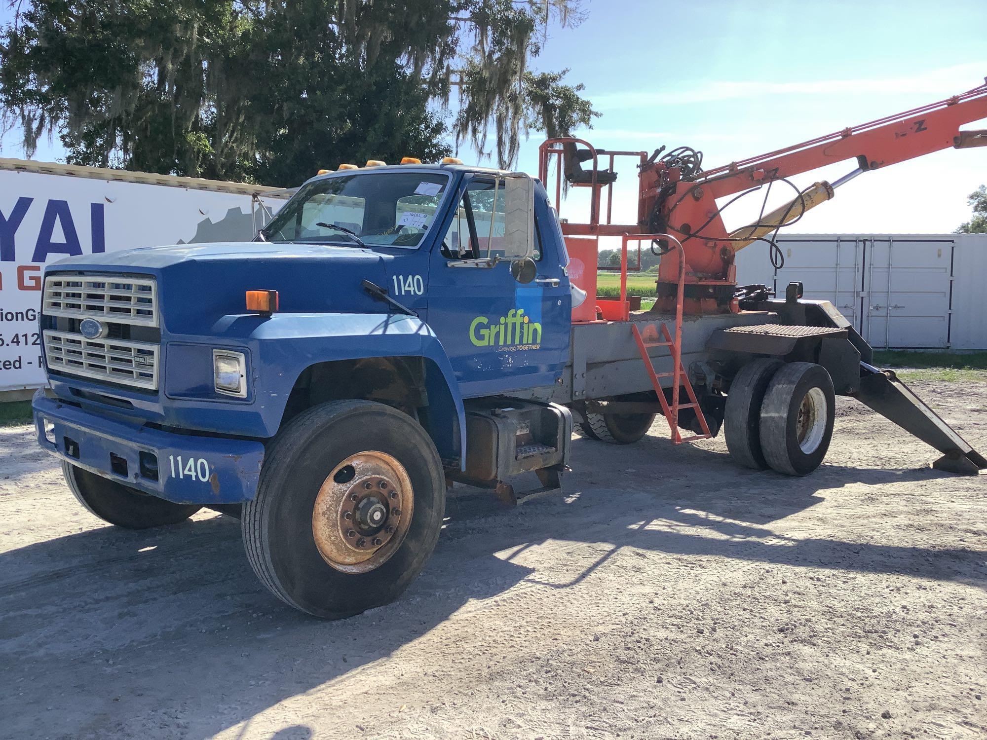 1992 Ford F800 Grapple Truck