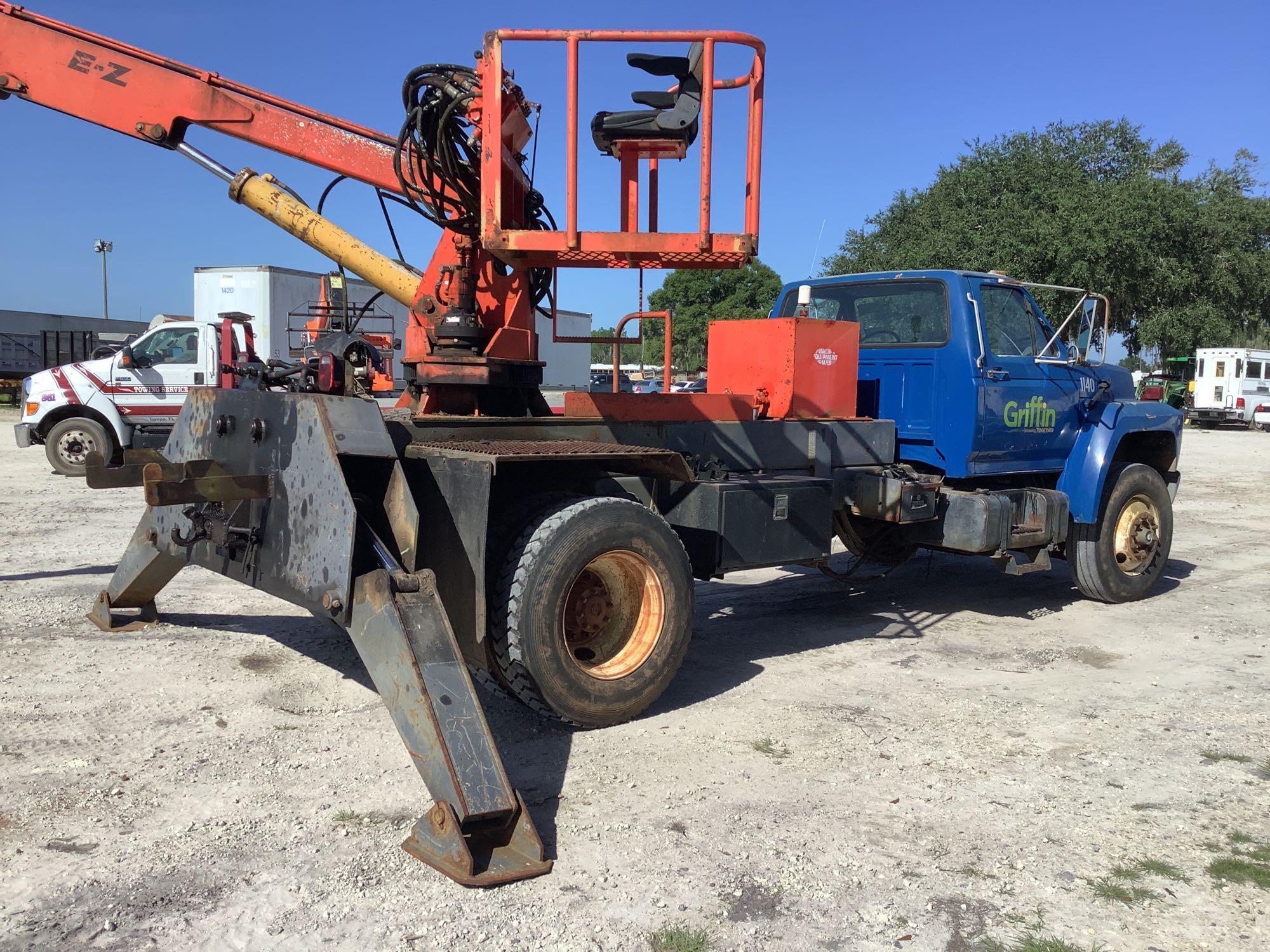 1992 Ford F800 Grapple Truck