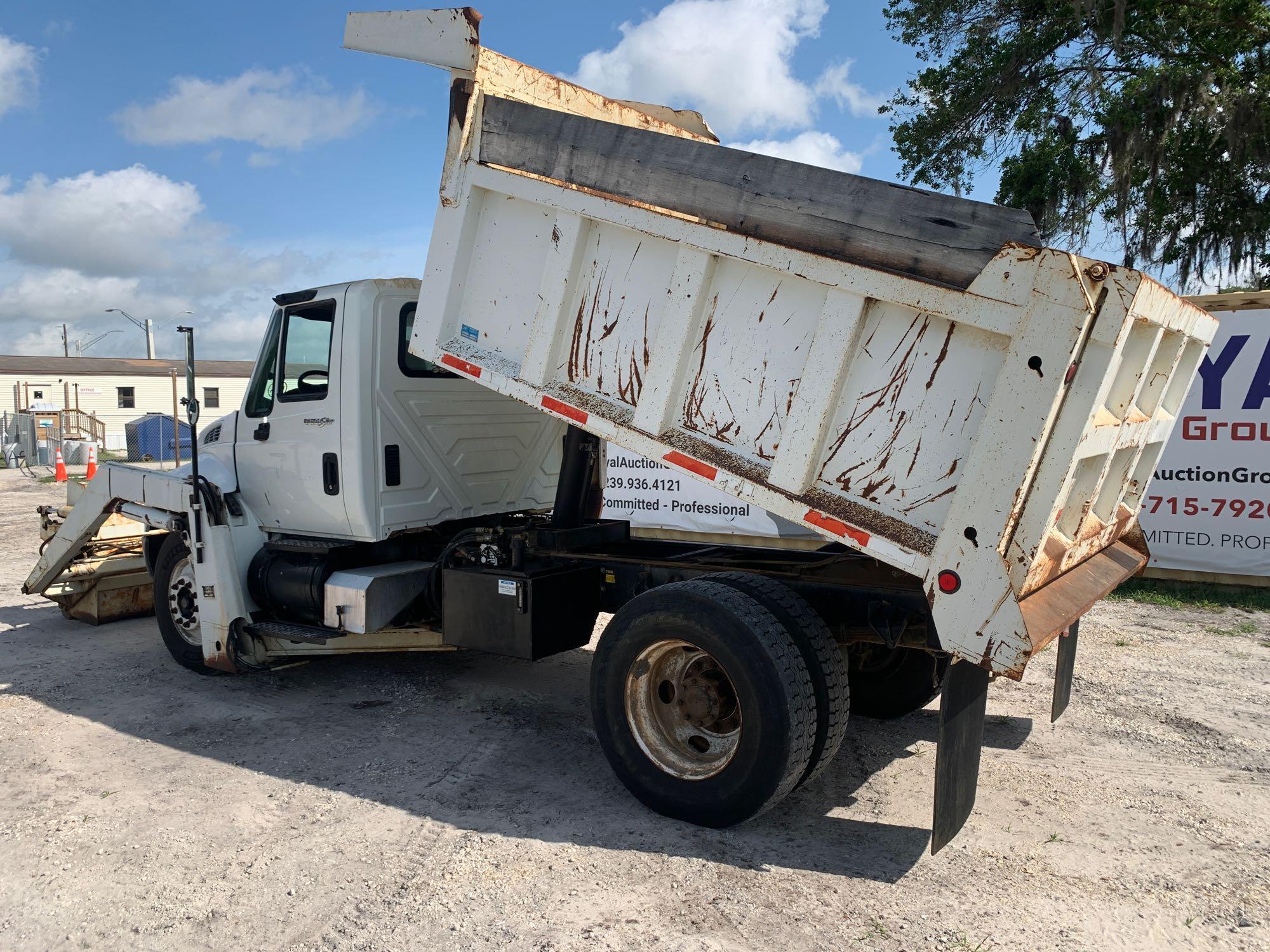 2009 International 4300 Front Loader Dump Truck