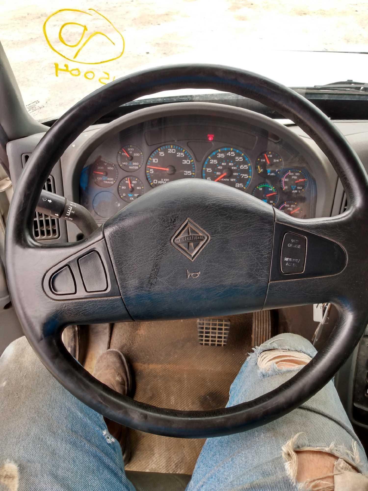 2006 International 7400 T/A Dump Truck