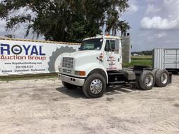 1995 International F-8100 Wet Kit T/A Daycab Semi