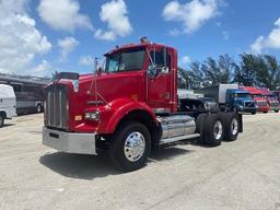 2000 Kenworth T800 Tandem Axle Truck Tractor