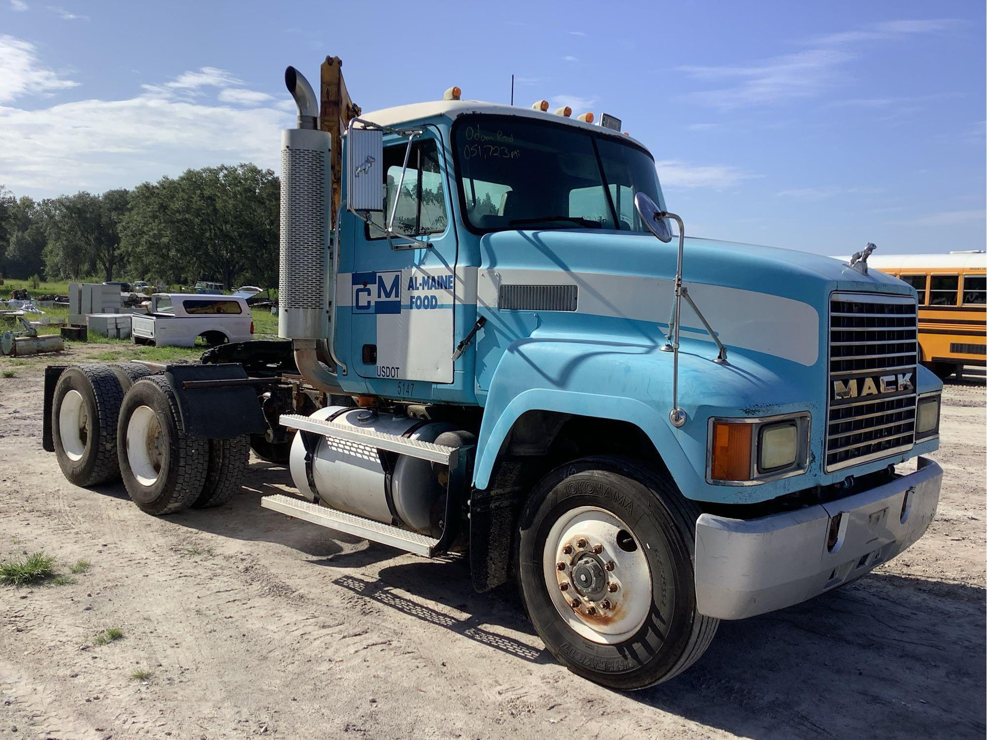 1995 Mack CH613 T/A Daycab Semi Truck