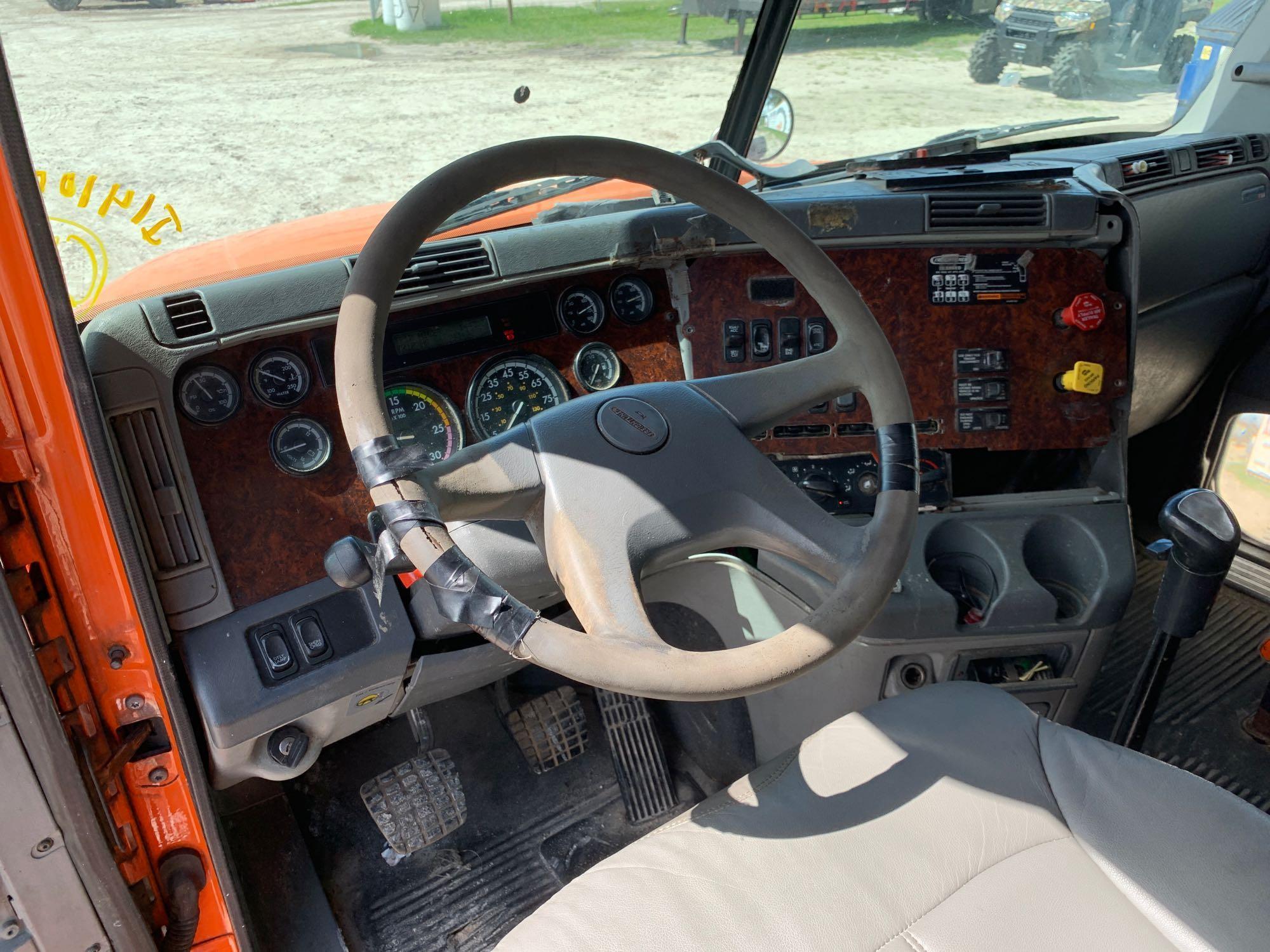 2005 Freightliner ST120 Sleeper Truck Tractor