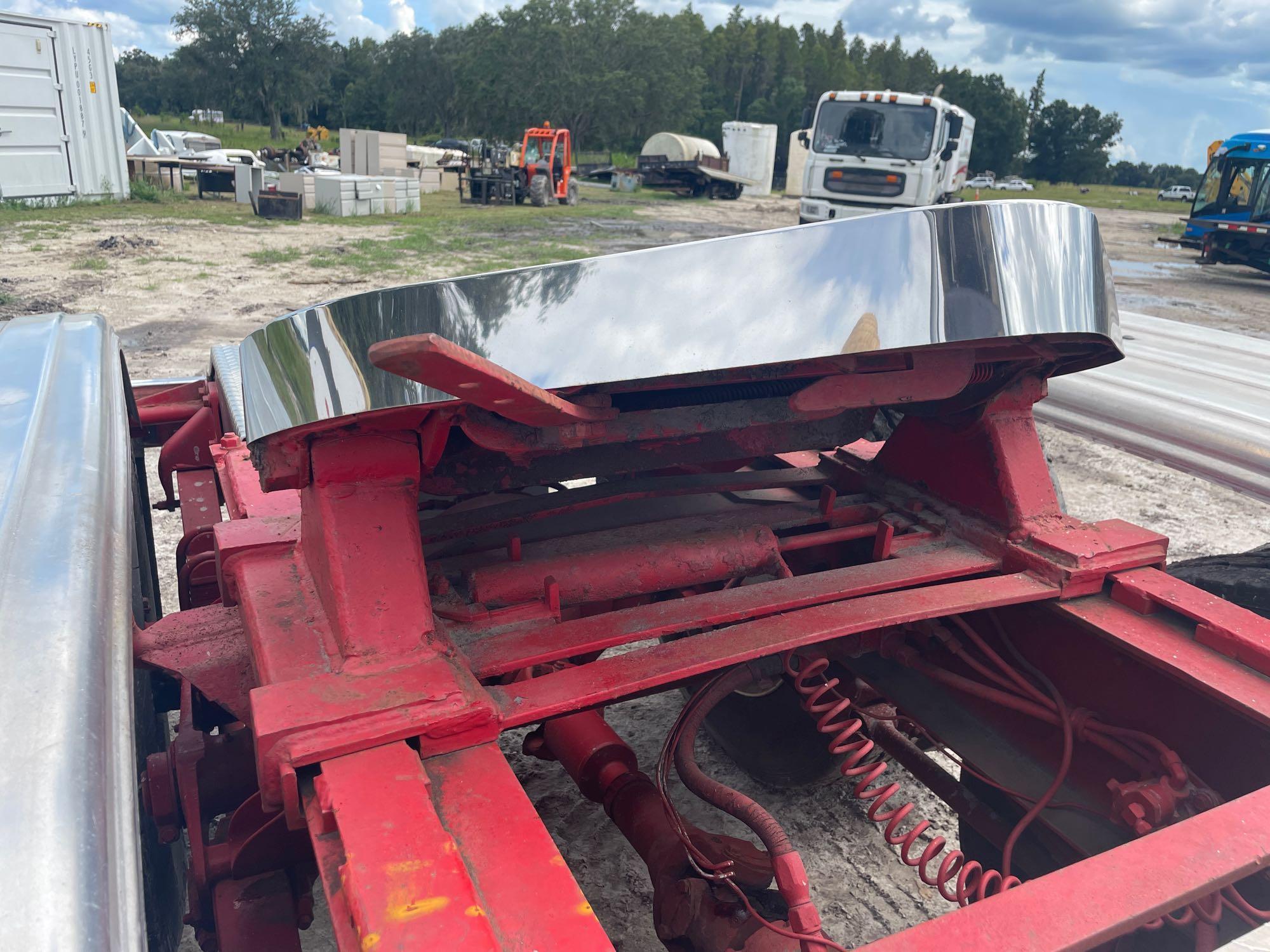 1987 Peterbilt 359 T/A Daycab Truck Tractor