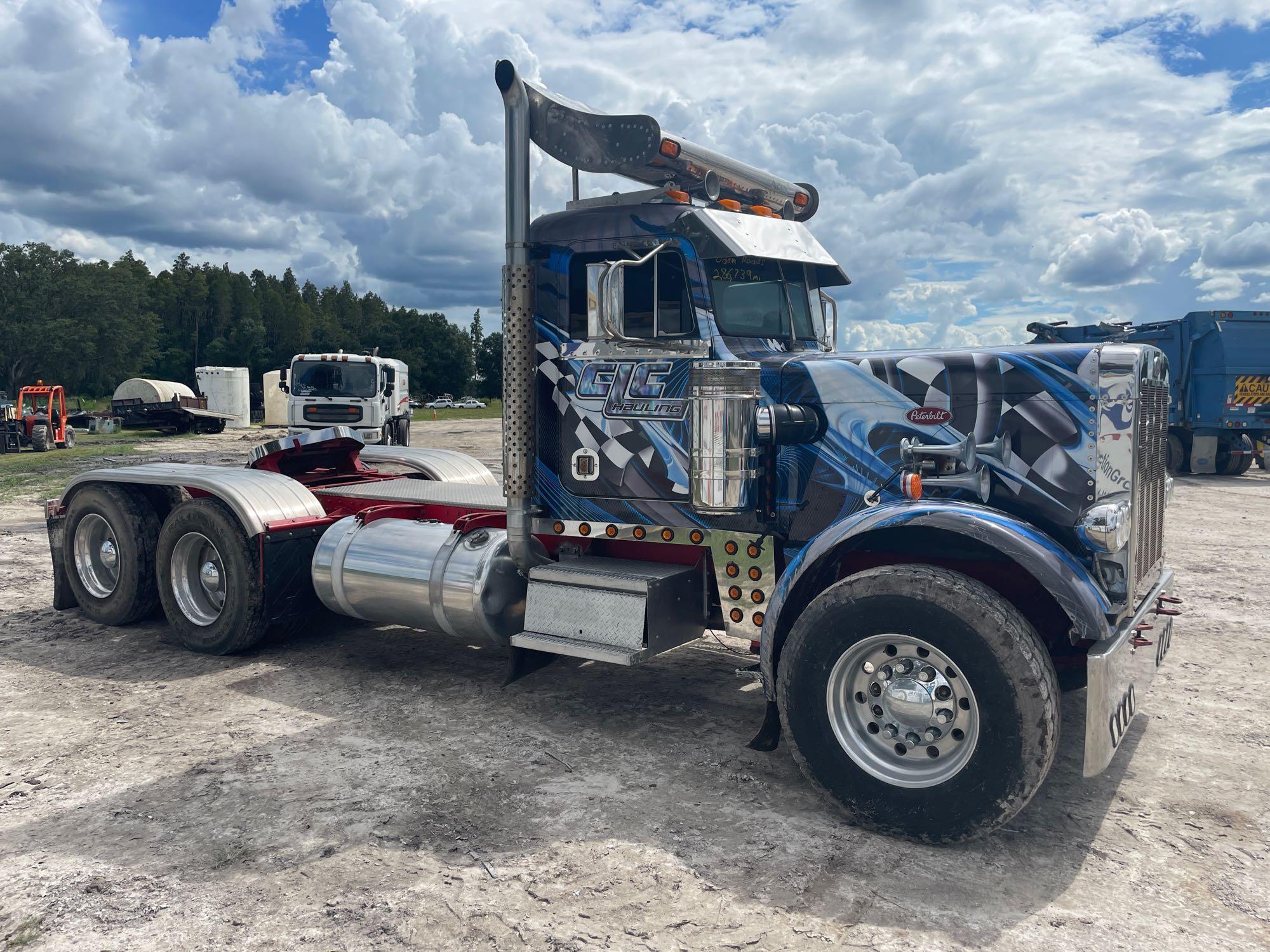 1987 Peterbilt 359 T/A Daycab Truck Tractor