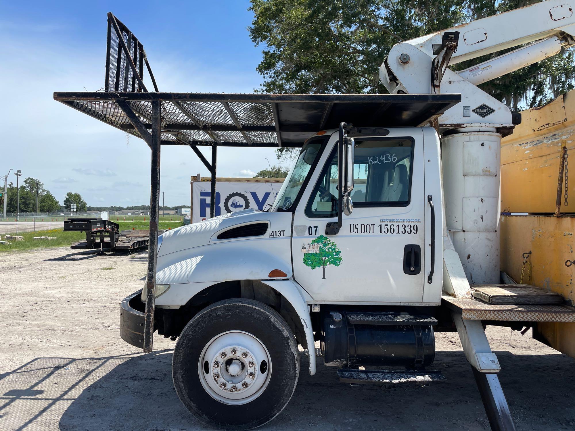 2004 International 4300 Forestry Bucket Truck