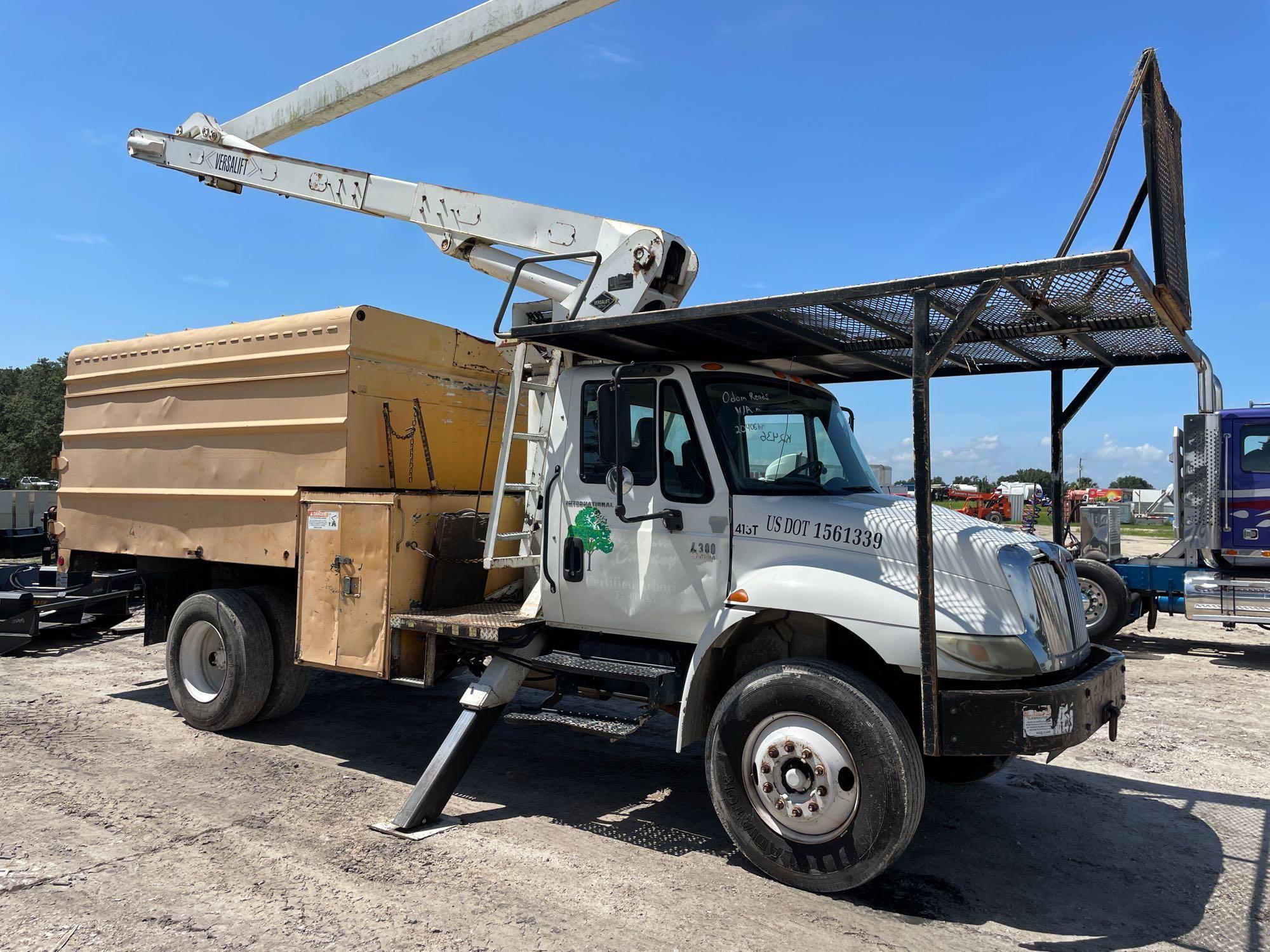 2004 International 4300 Forestry Bucket Truck