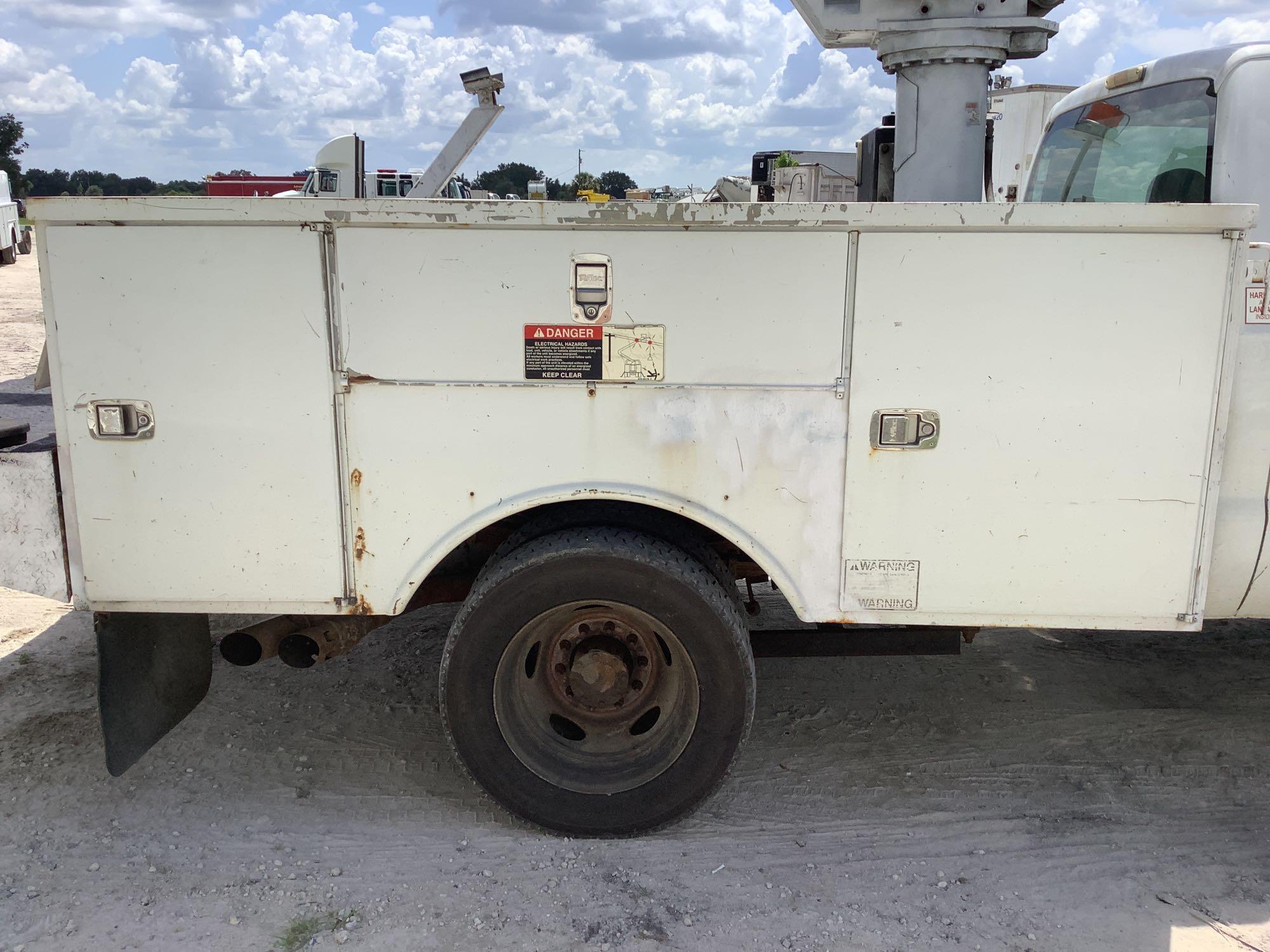 2009 Ford F-550 4x4 37FT Bucket Truck