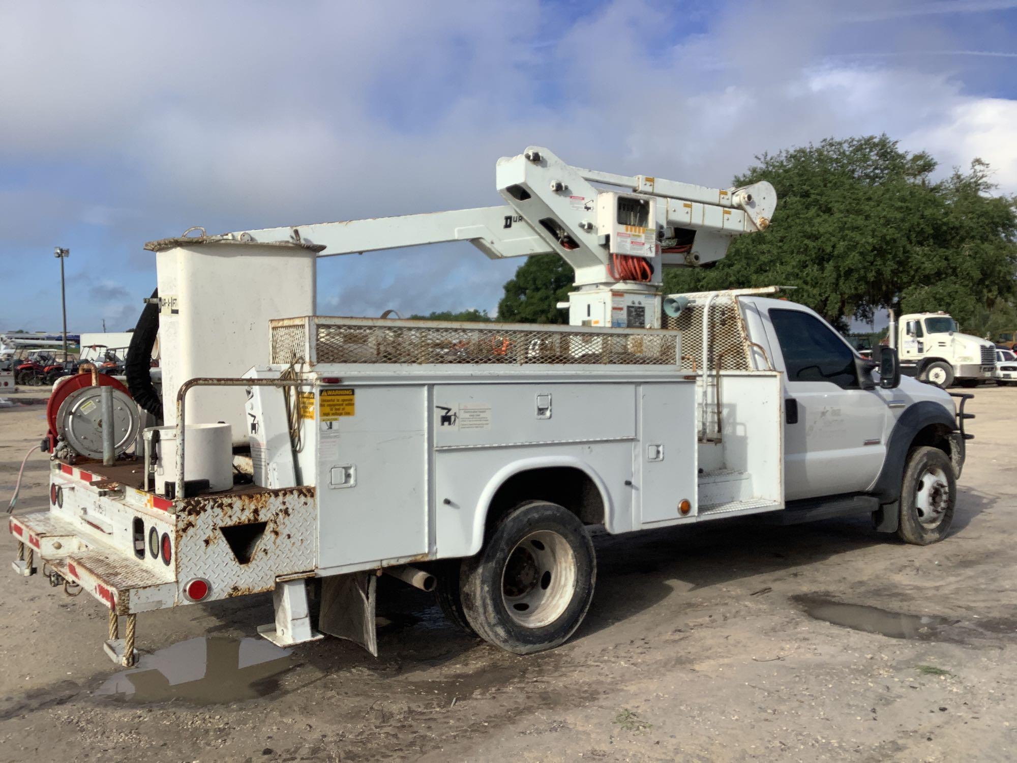 2006 Ford F-550 40FT Insulated Bucket Truck