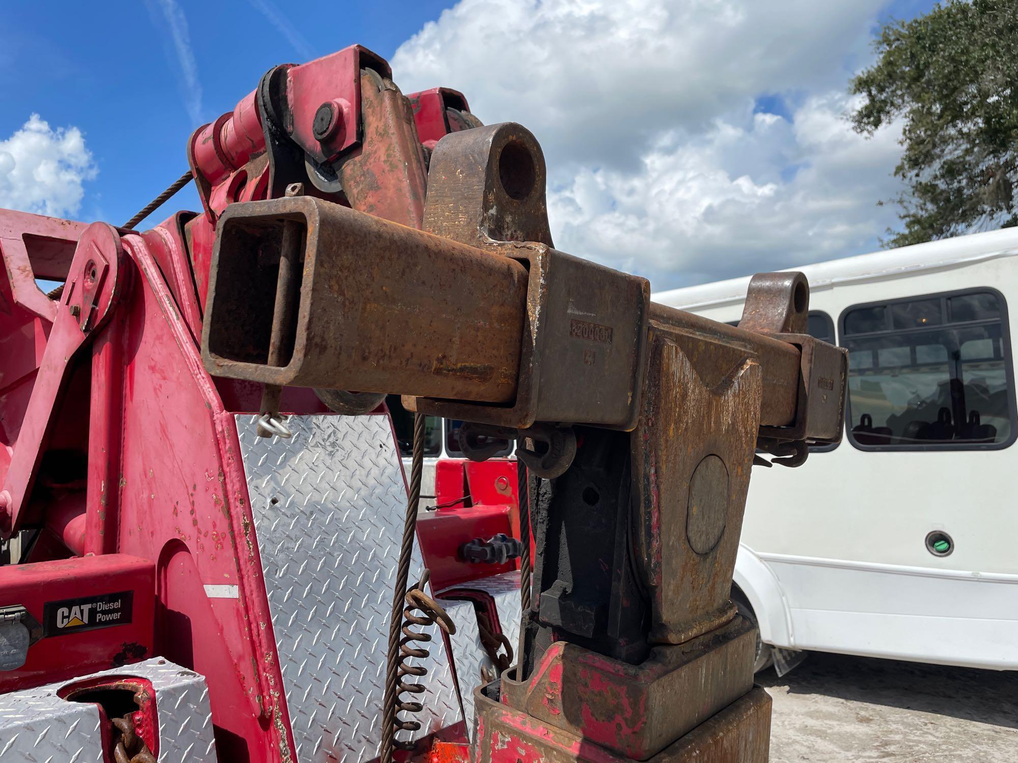 1995 Peterbilt 377 T/A 30 Ton Heavy Haul Wrecker