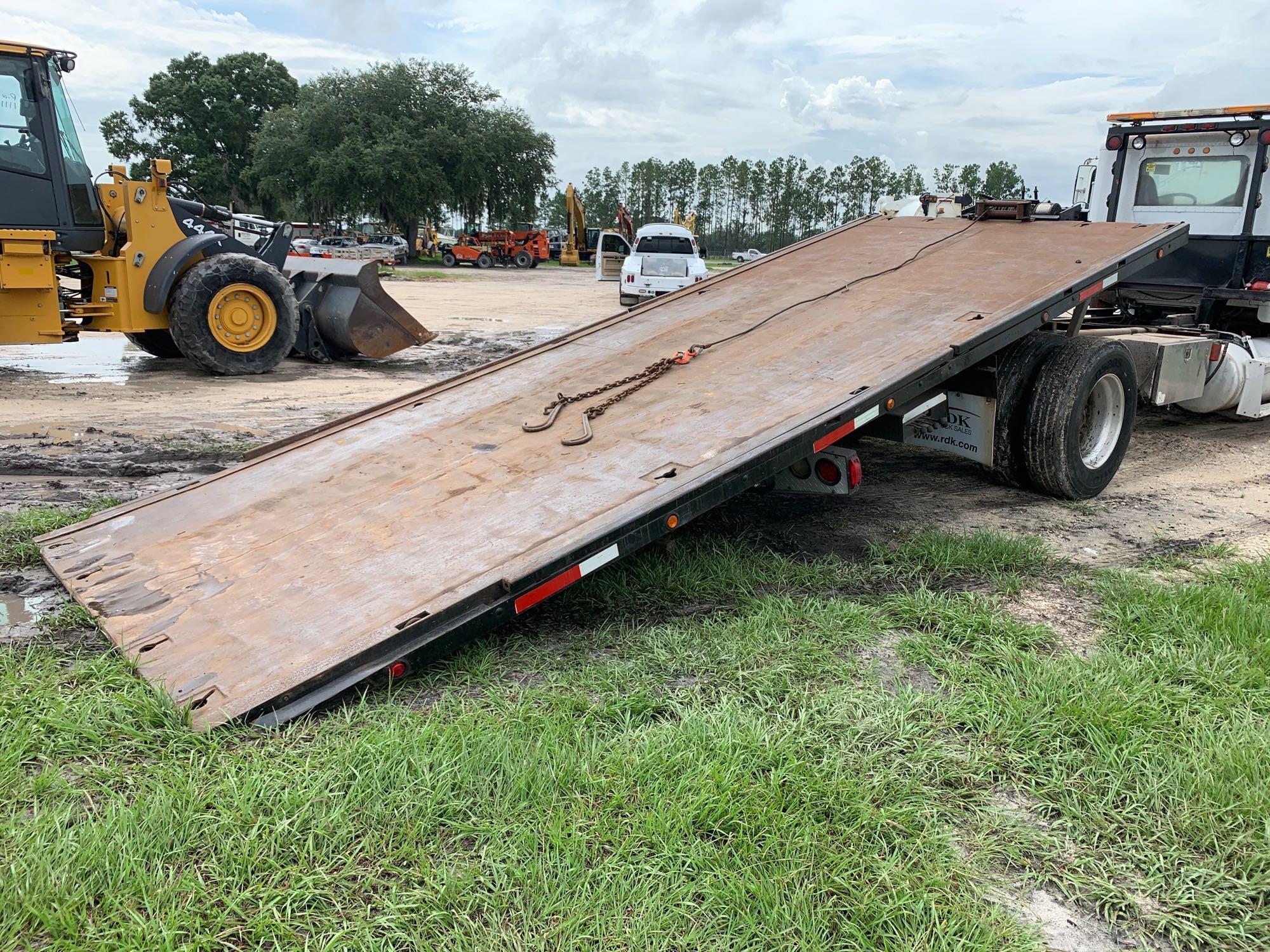 1995 Freightliner FLD120 Rollback Truck