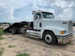 1995 Freightliner FLD120 Rollback Truck