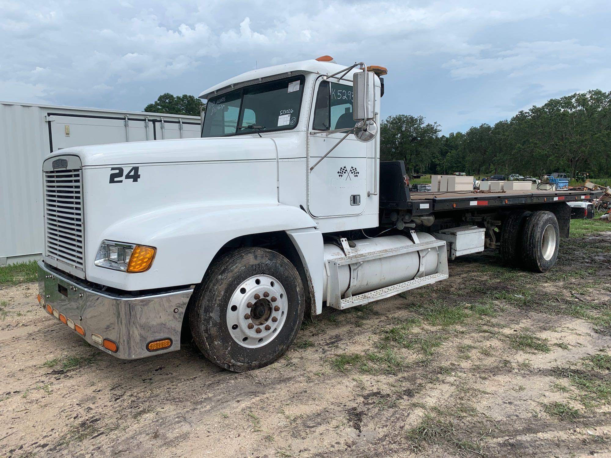 1995 Freightliner FLD120 Rollback Truck