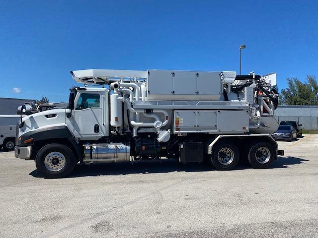 2016 Caterpillar CT660 Bucher Recycler 315 Combo Vacuum Jetter Recycling Truck