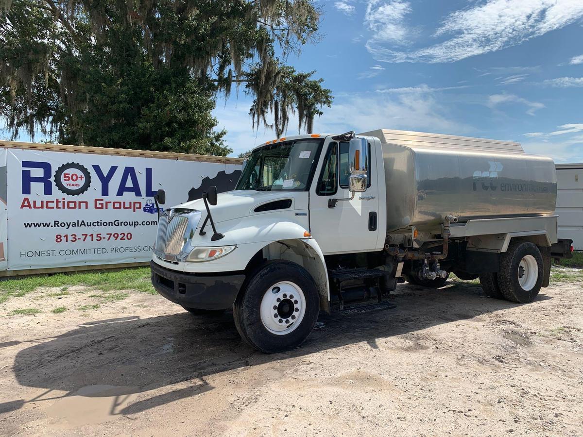 2008 International 4400 2,800 Gallon Aluminum Water Truck