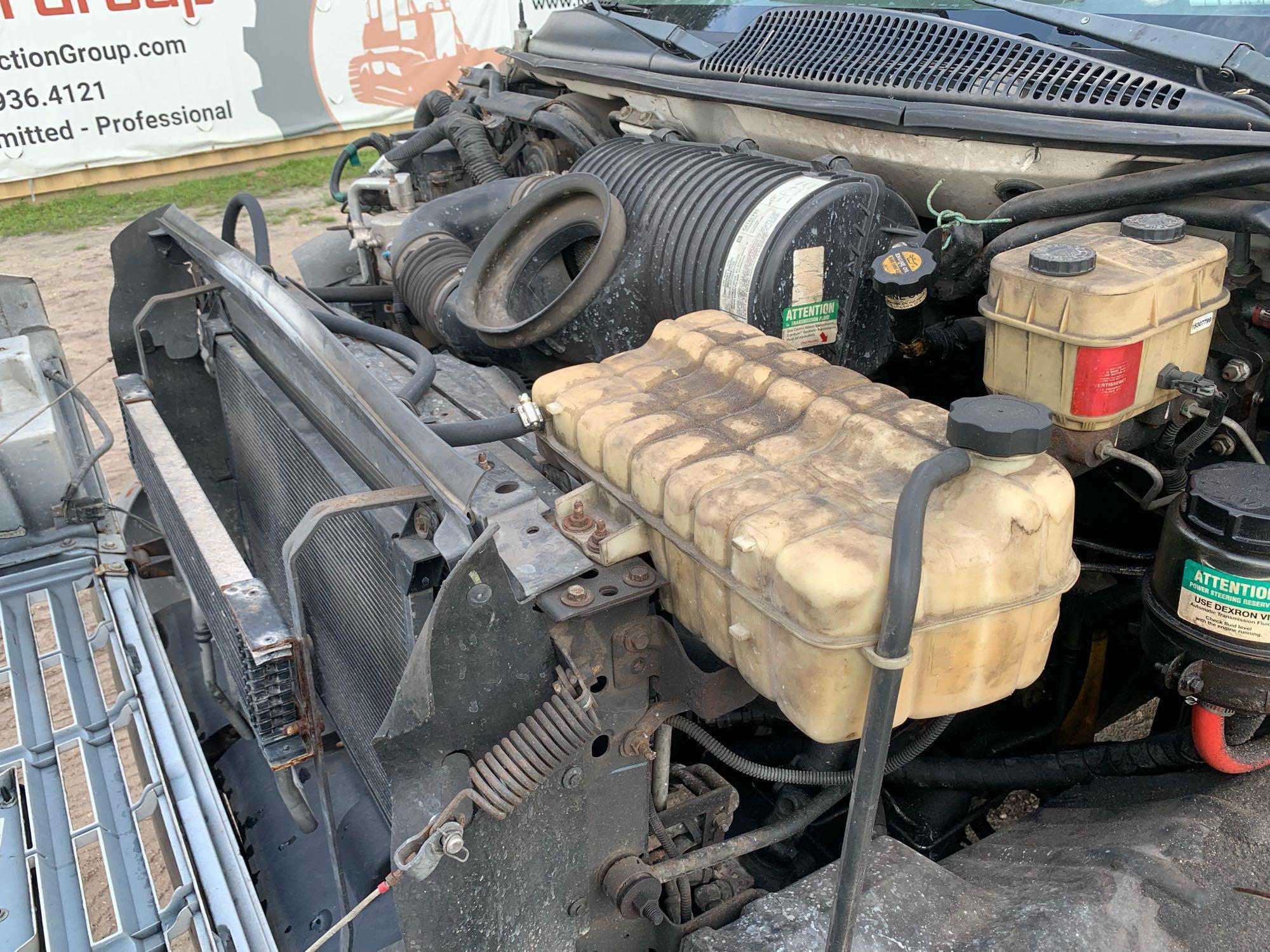 2005 GMC C5500 Reefer Box Truck