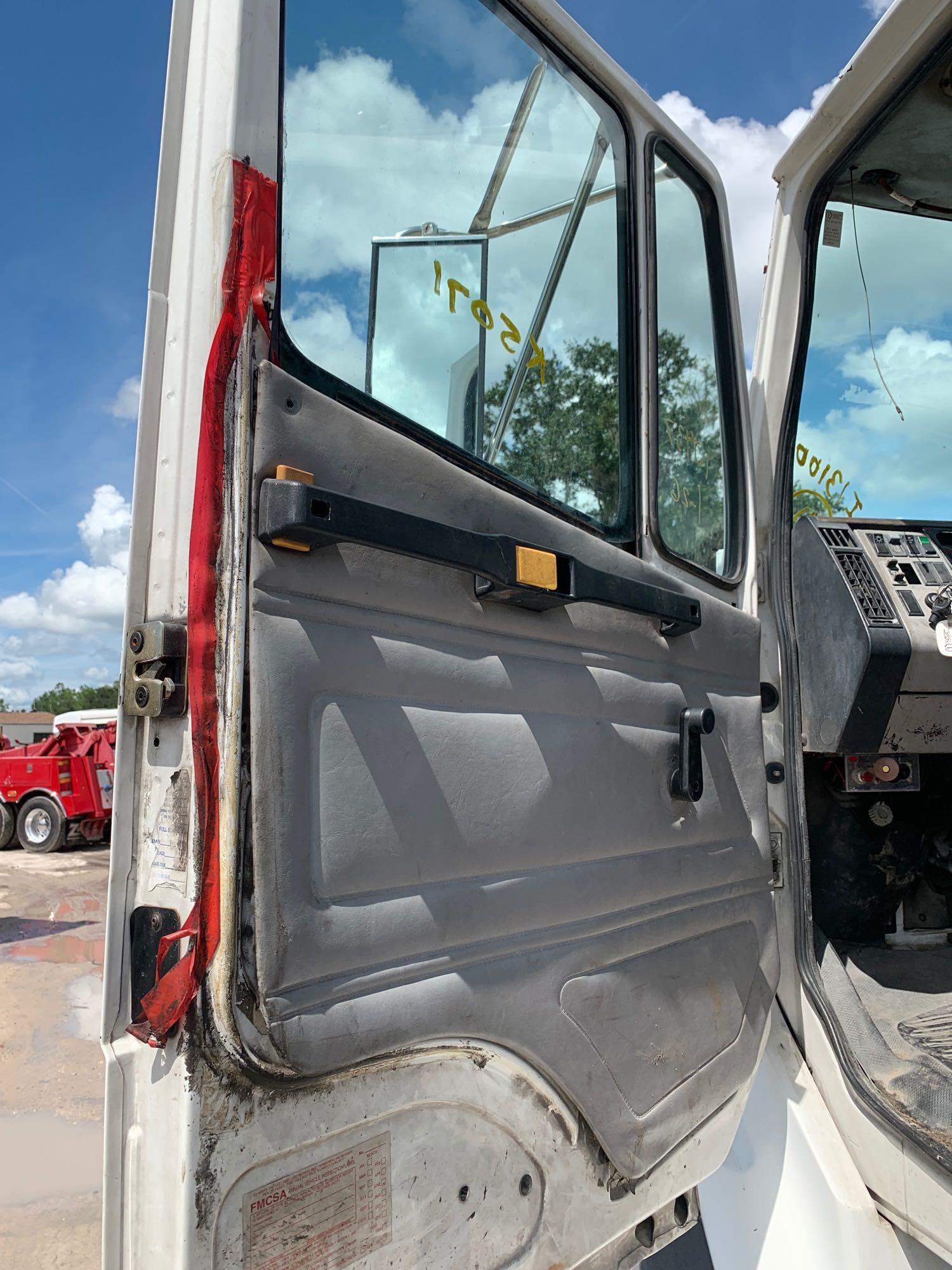 2002 Freightliner FL112 T/A Flatbed Truck