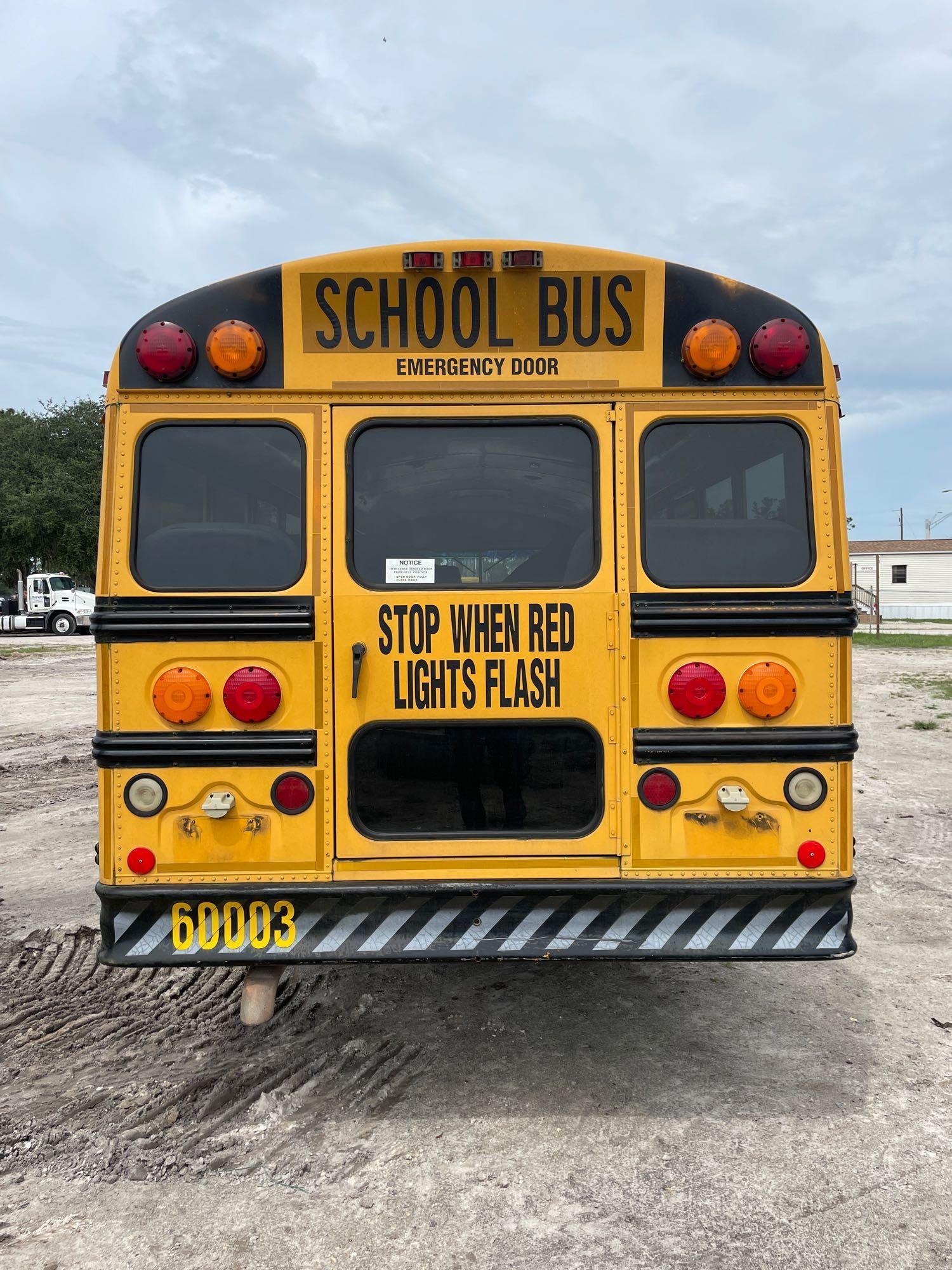 2000 International 3800 72 Passenger Bus