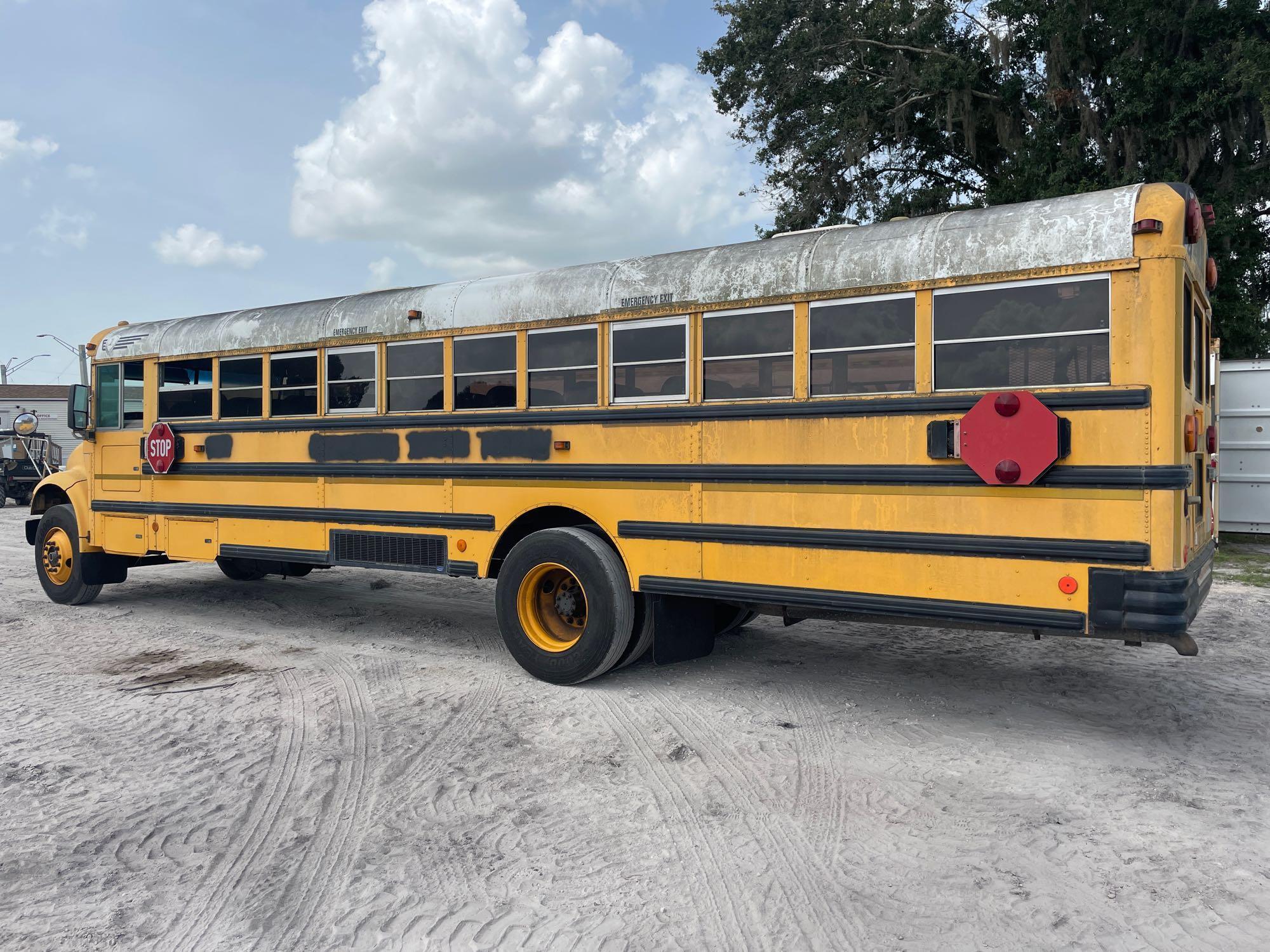 2003 IC Corporation 3000IC Handicap School Bus