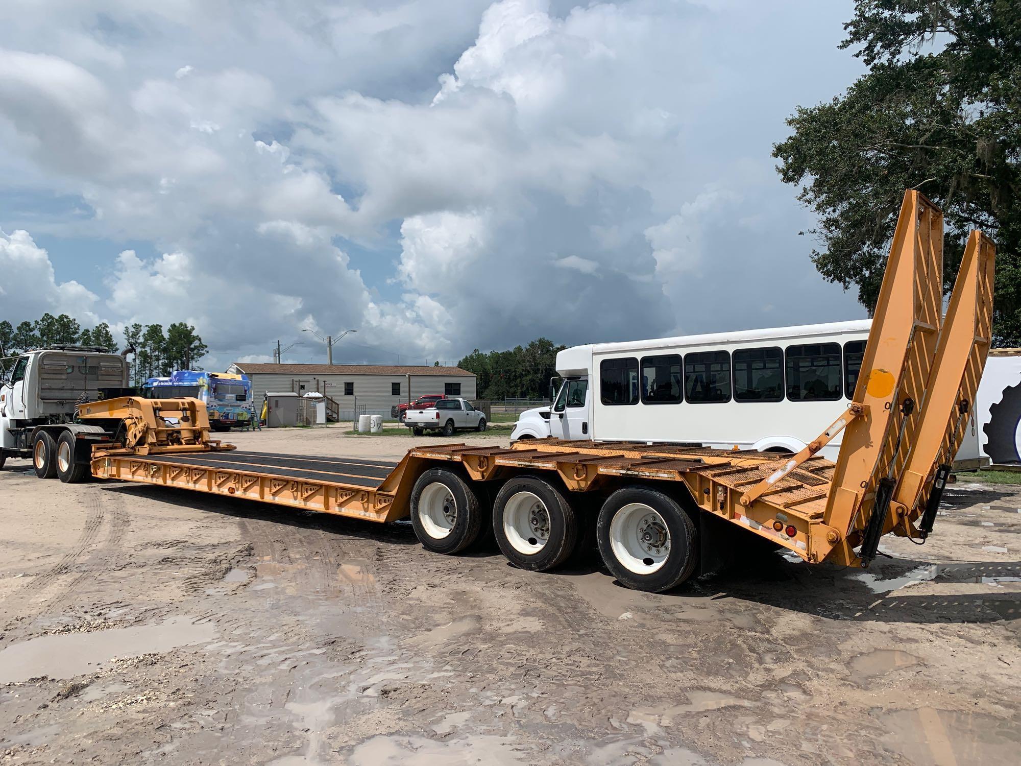 2002 Pitts 60TON Tri-Axle Detach Lowboy with Hydraulic Ramps