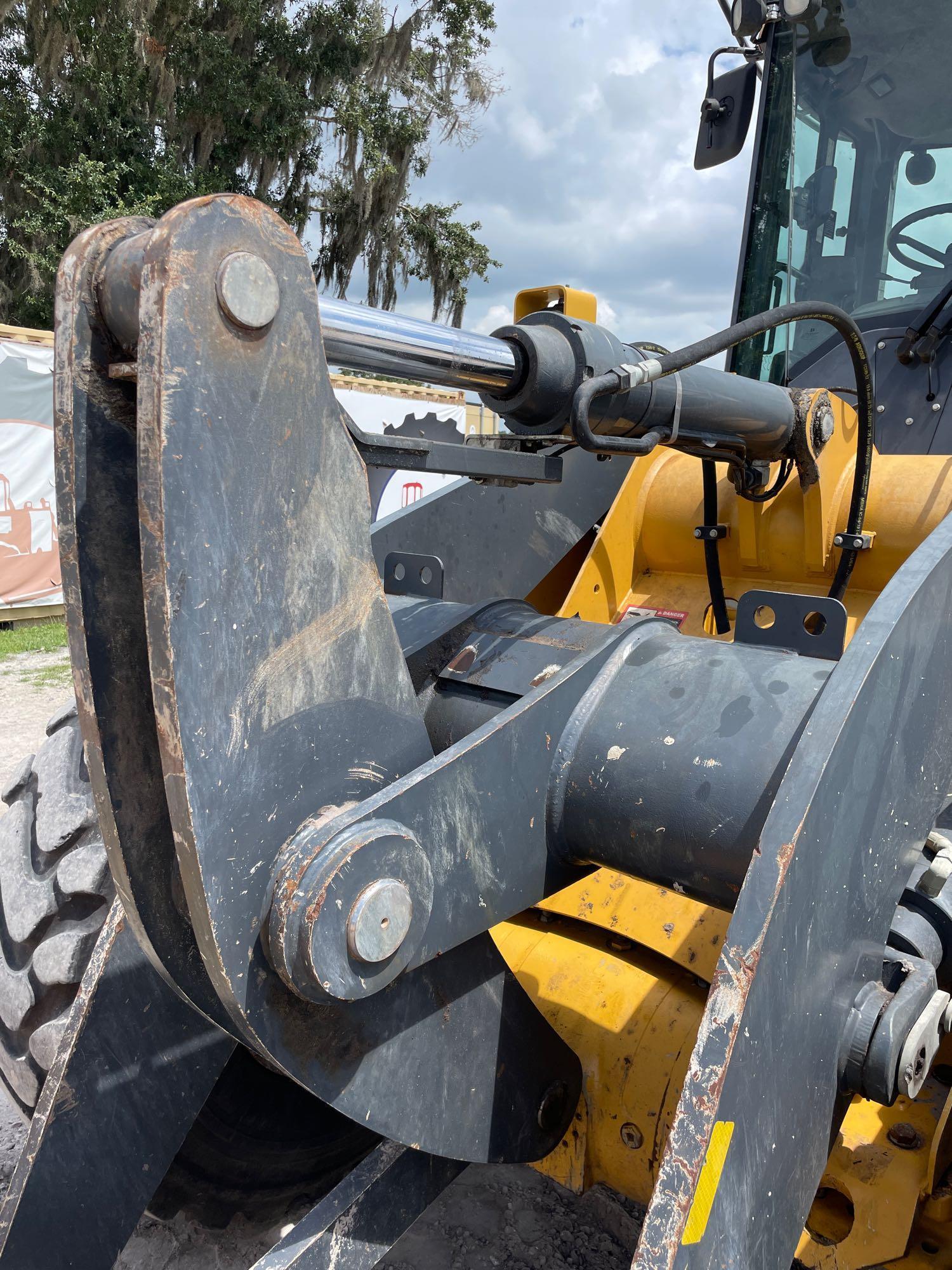 2015 John Deere 544K Articulated Wheel Loader