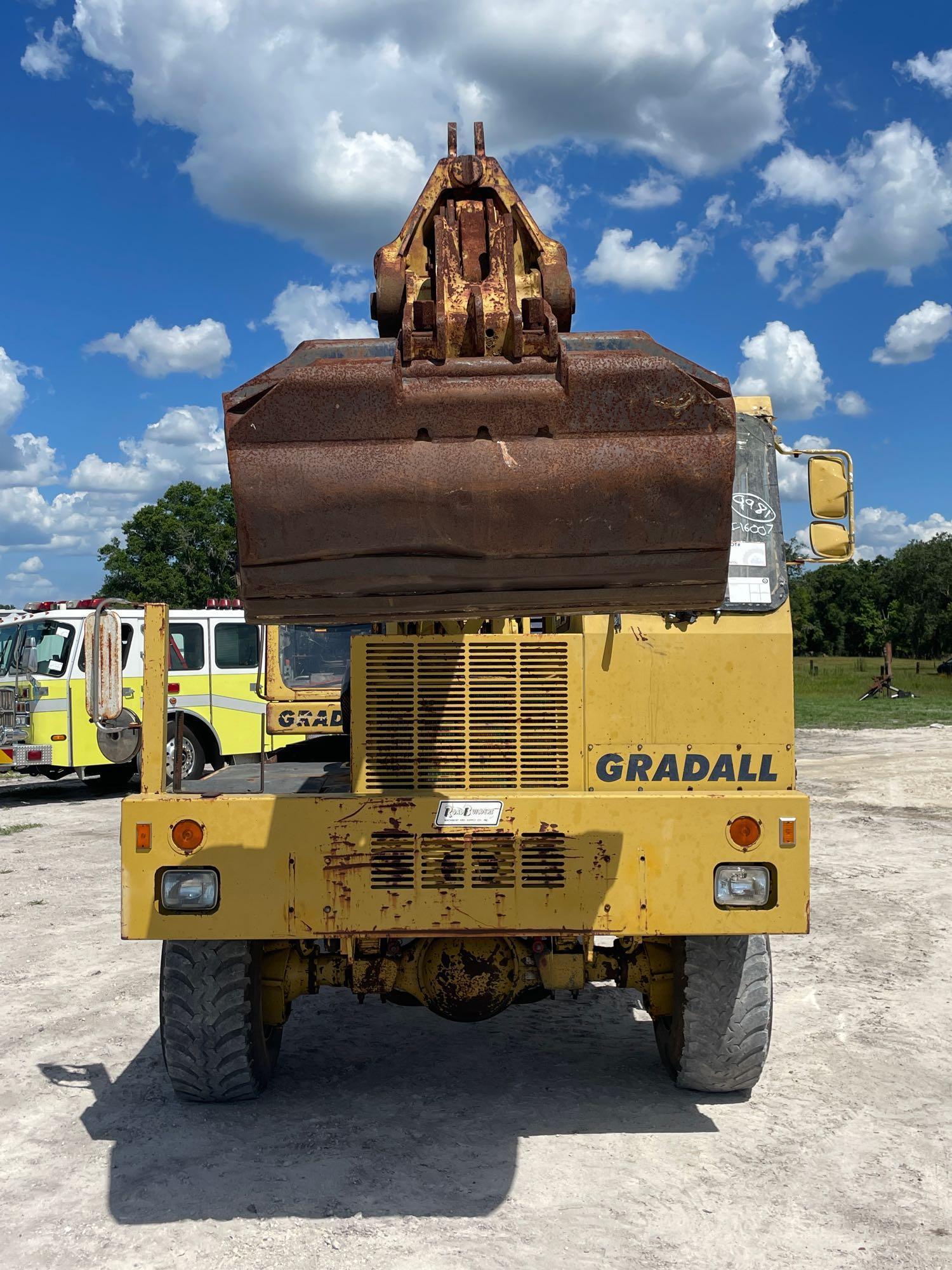 Gradall XL4100 Highway Grading Excavator