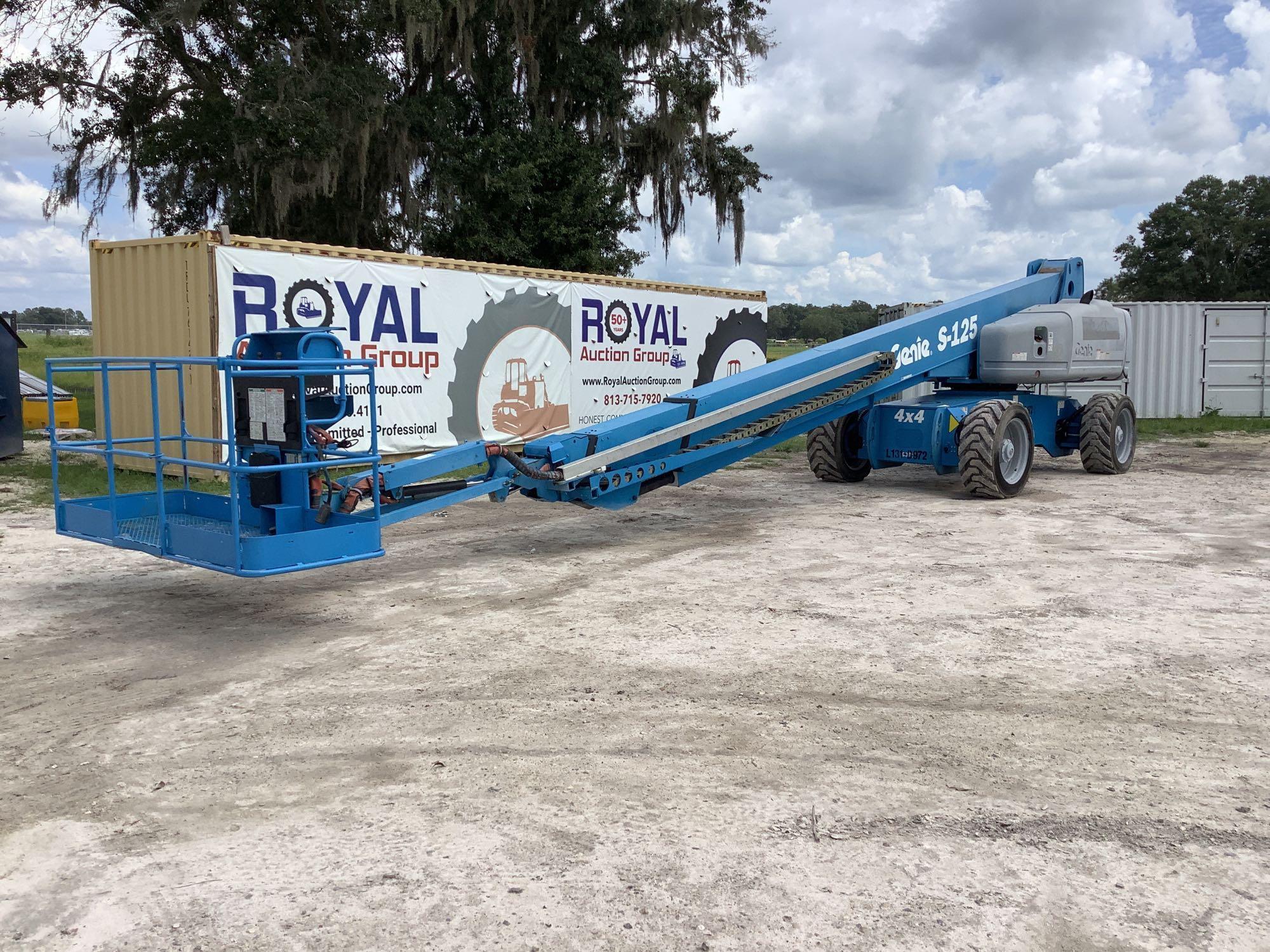 Genie S-125 4x4 Telescopic Platform Boom Lift