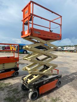 2017 JLG 1932R 24FT Scissor Lift