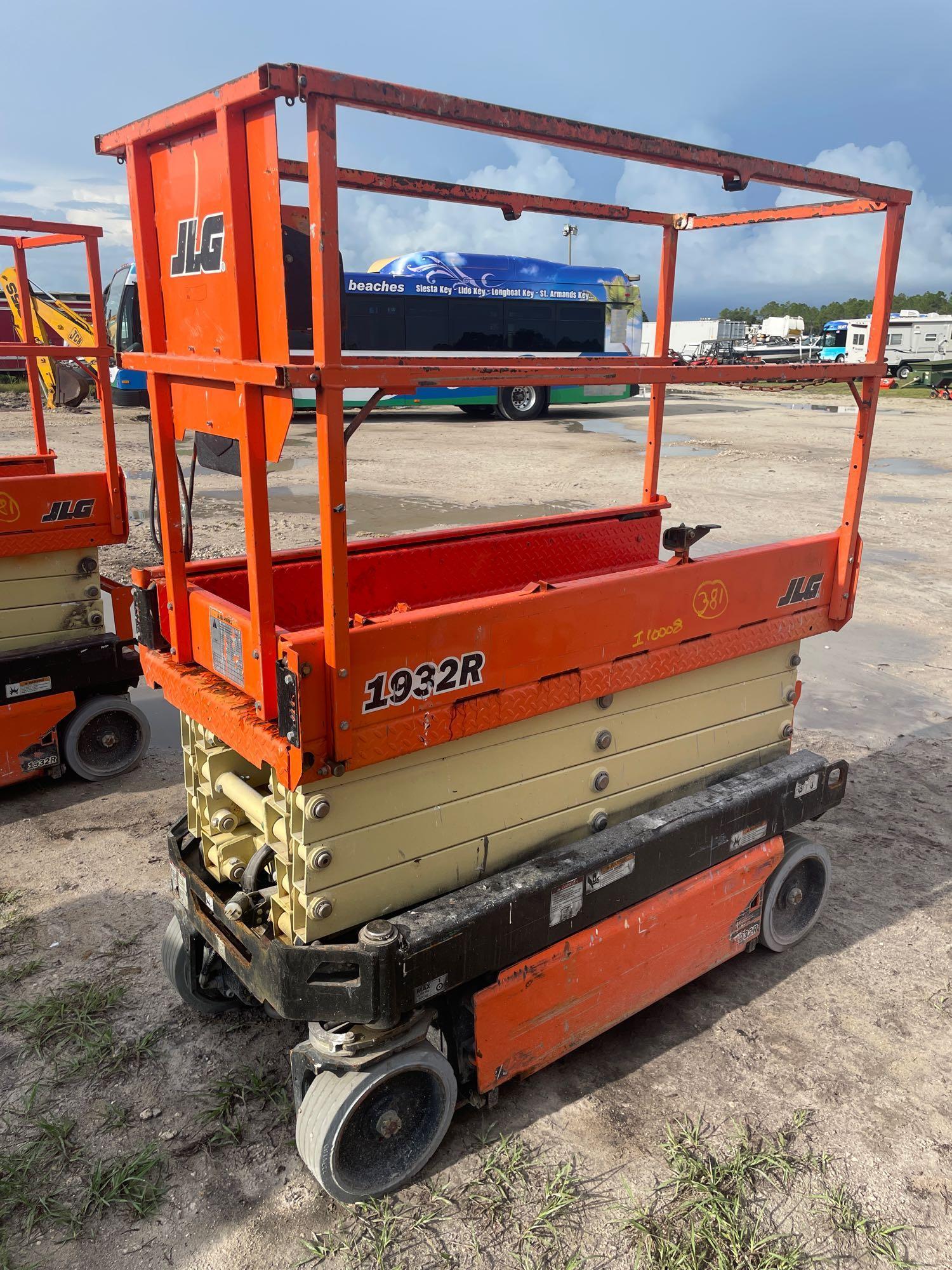 2017 JLG 1932R 24FT Scissor Lift